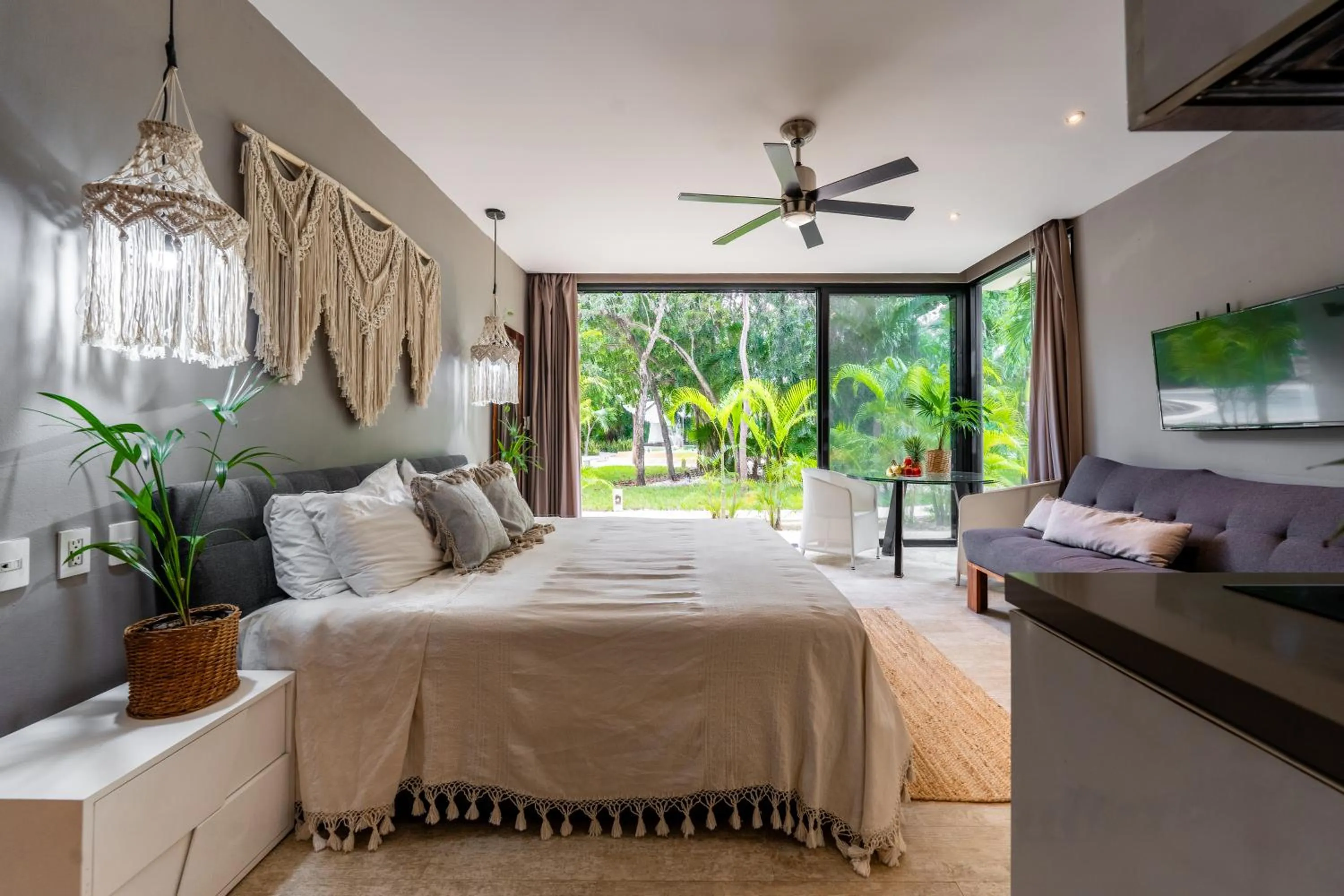 Bed in Luz de Luna Tulum Suite III