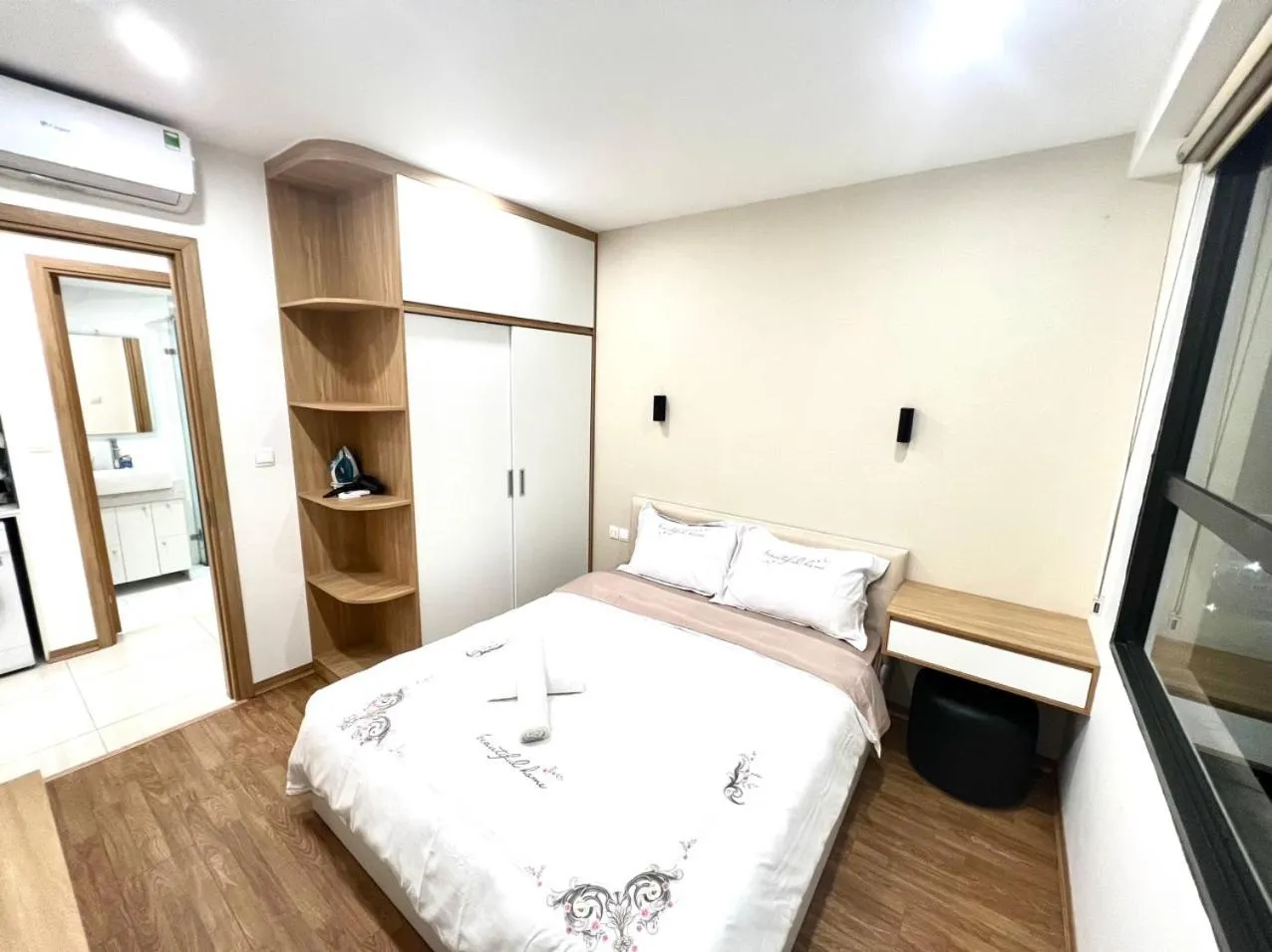 Bed in Vinhomes D'Capital - 119 Trần Duy Hưng-Trung Hoà-Cầu Giấy