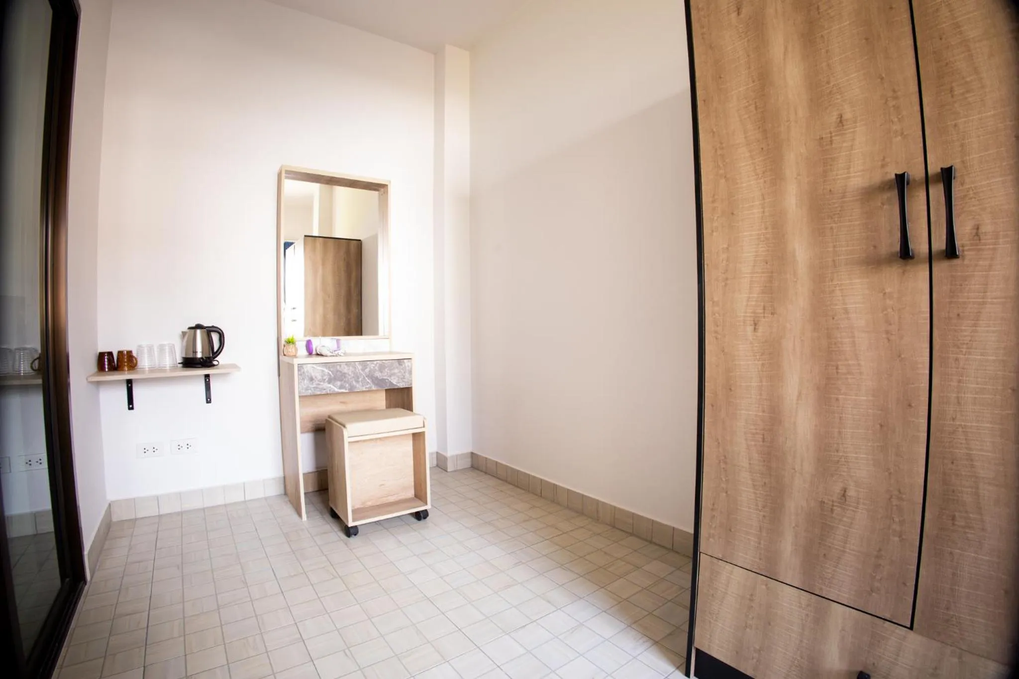 wardrobe in Grand View Premium