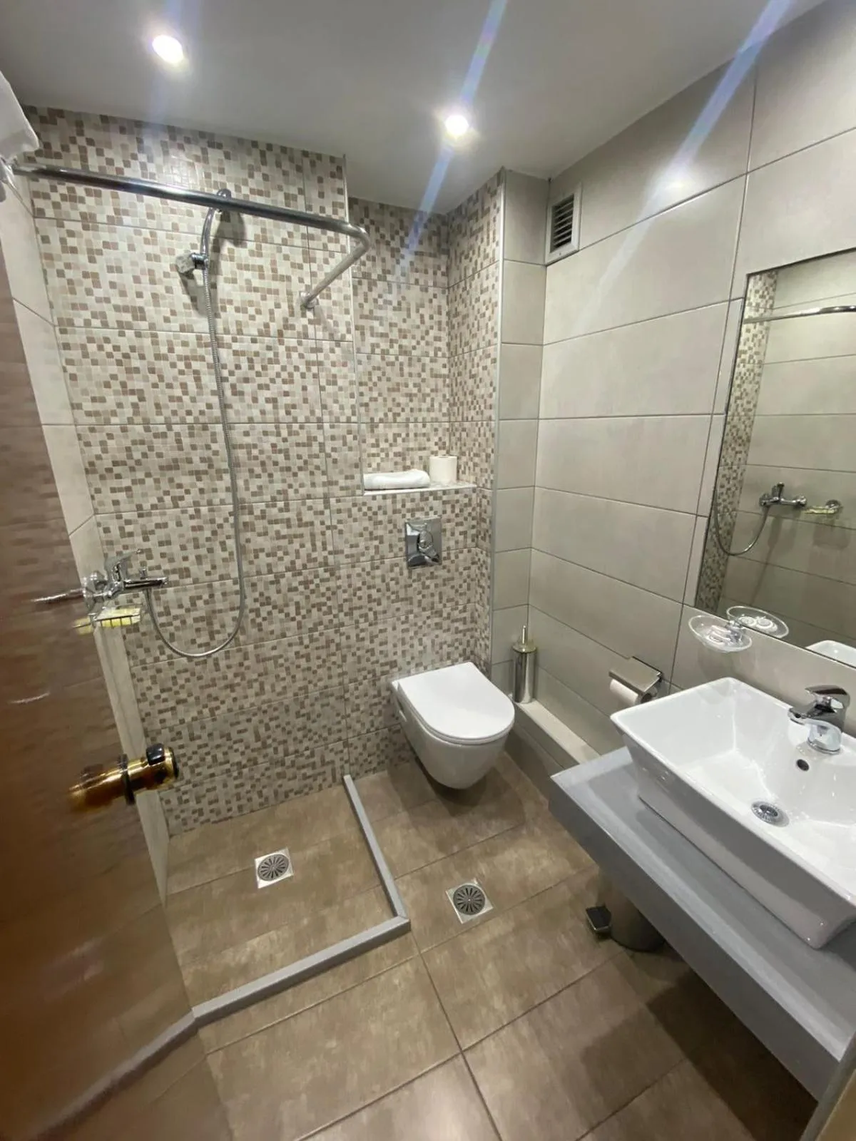 Bathroom in Hotel Ideal