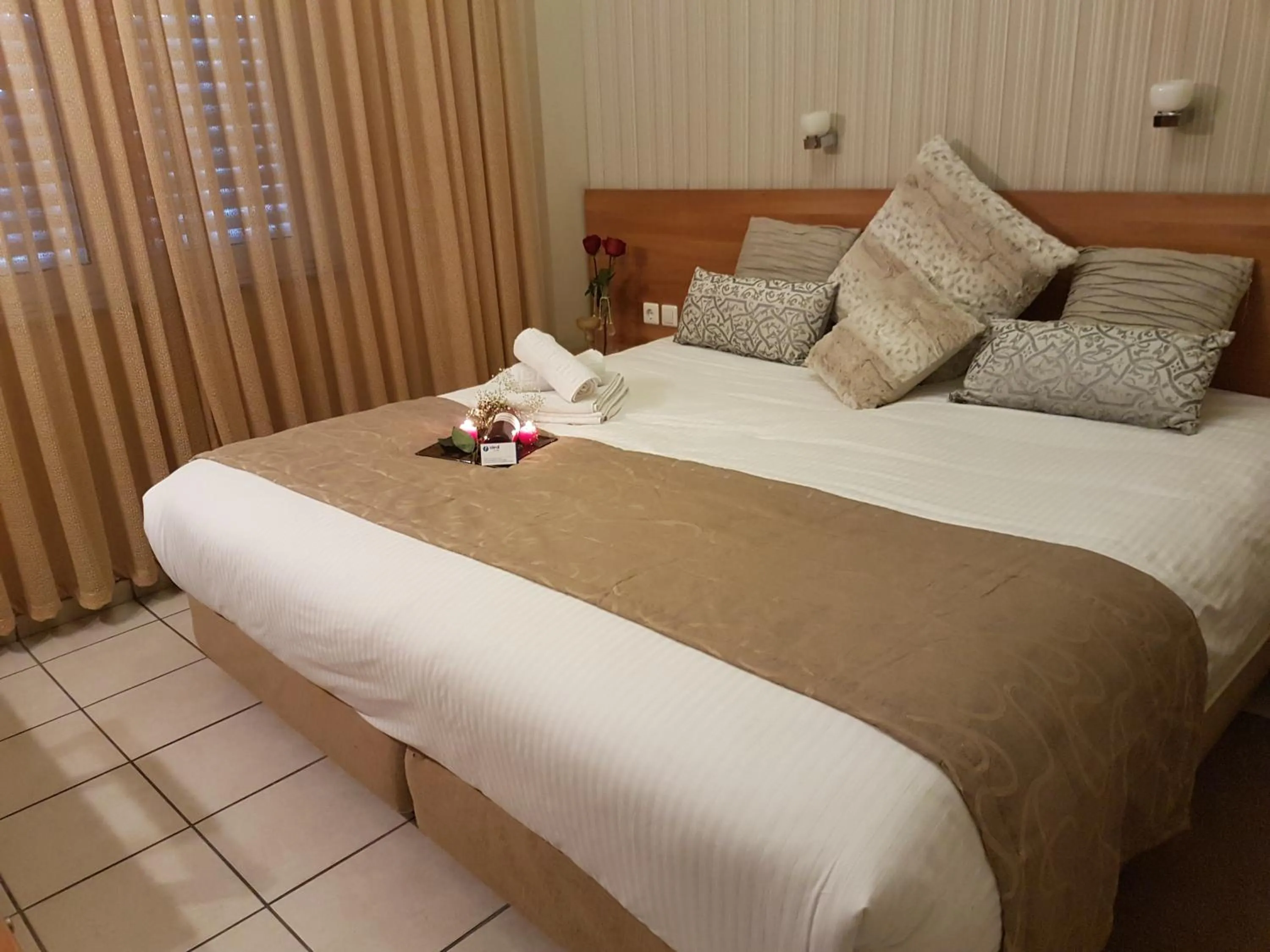 Photo of the whole room, Bed in Hotel Ideal