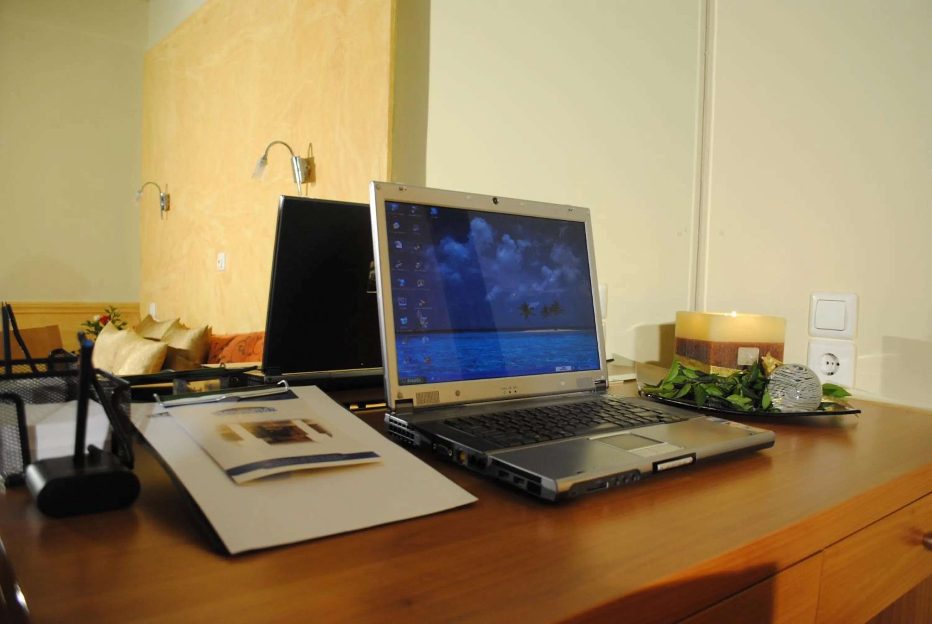 TV and multimedia in Hotel Ideal