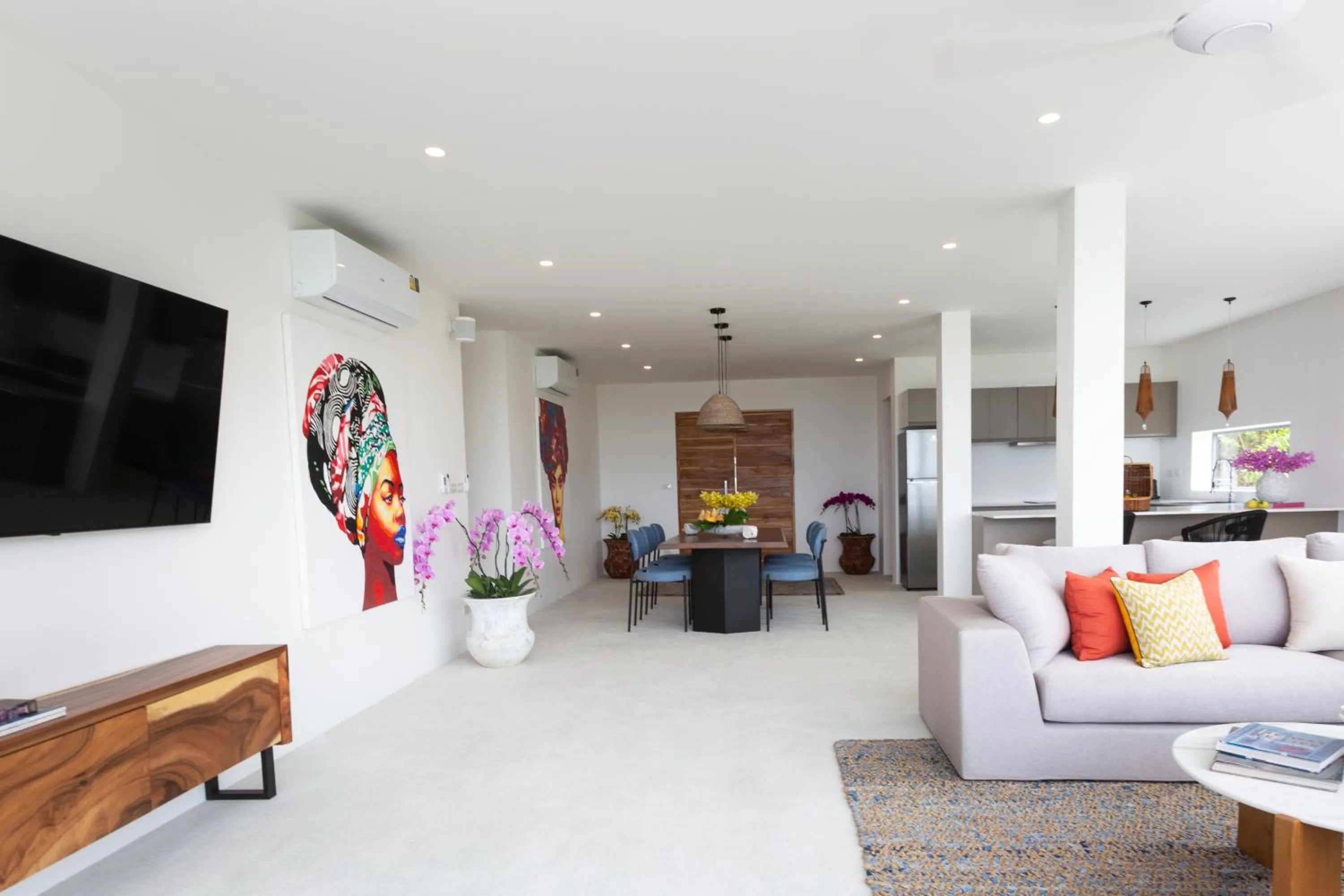 TV and multimedia in Zog Villas