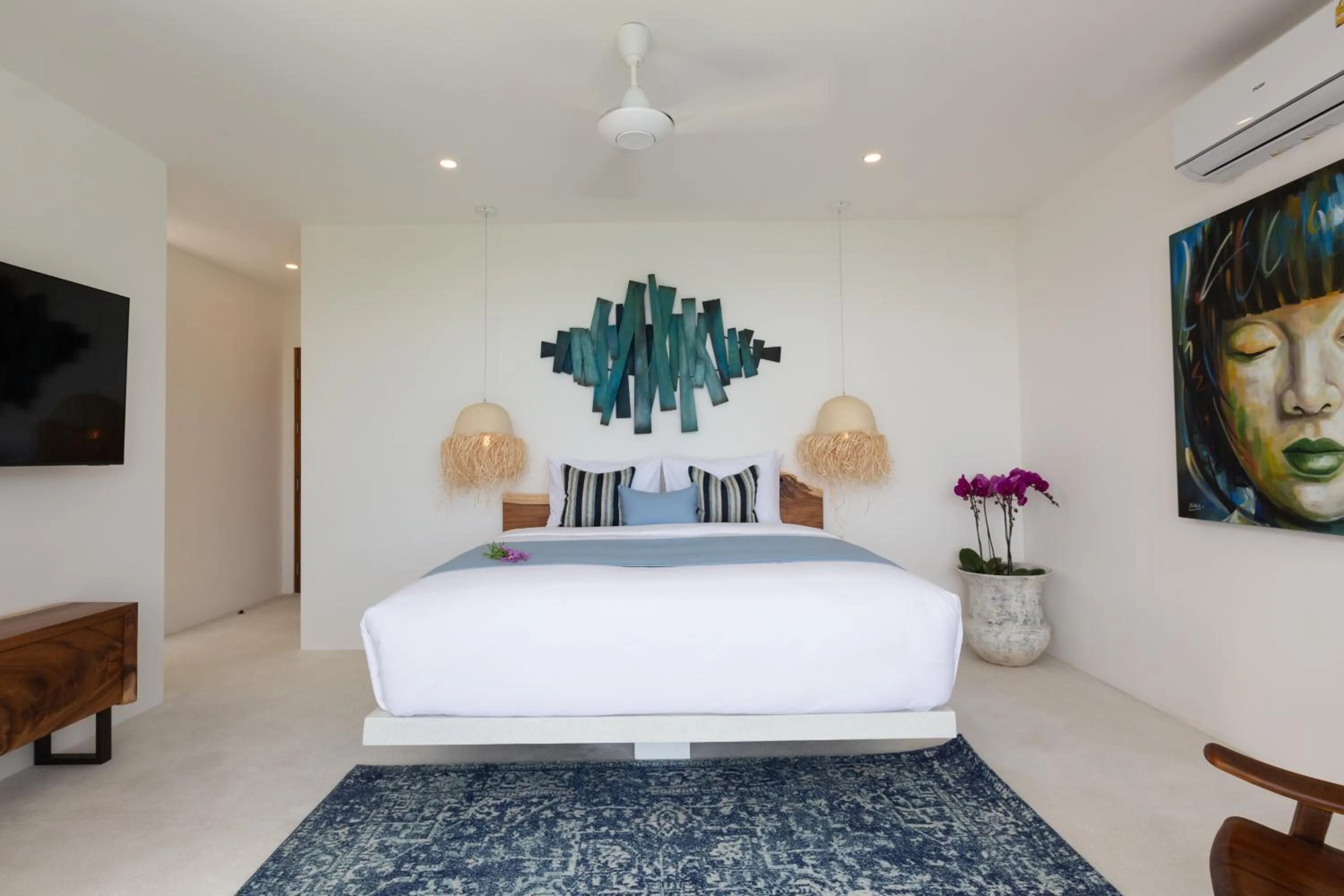 Photo of the whole room, Bed in Zog Villas