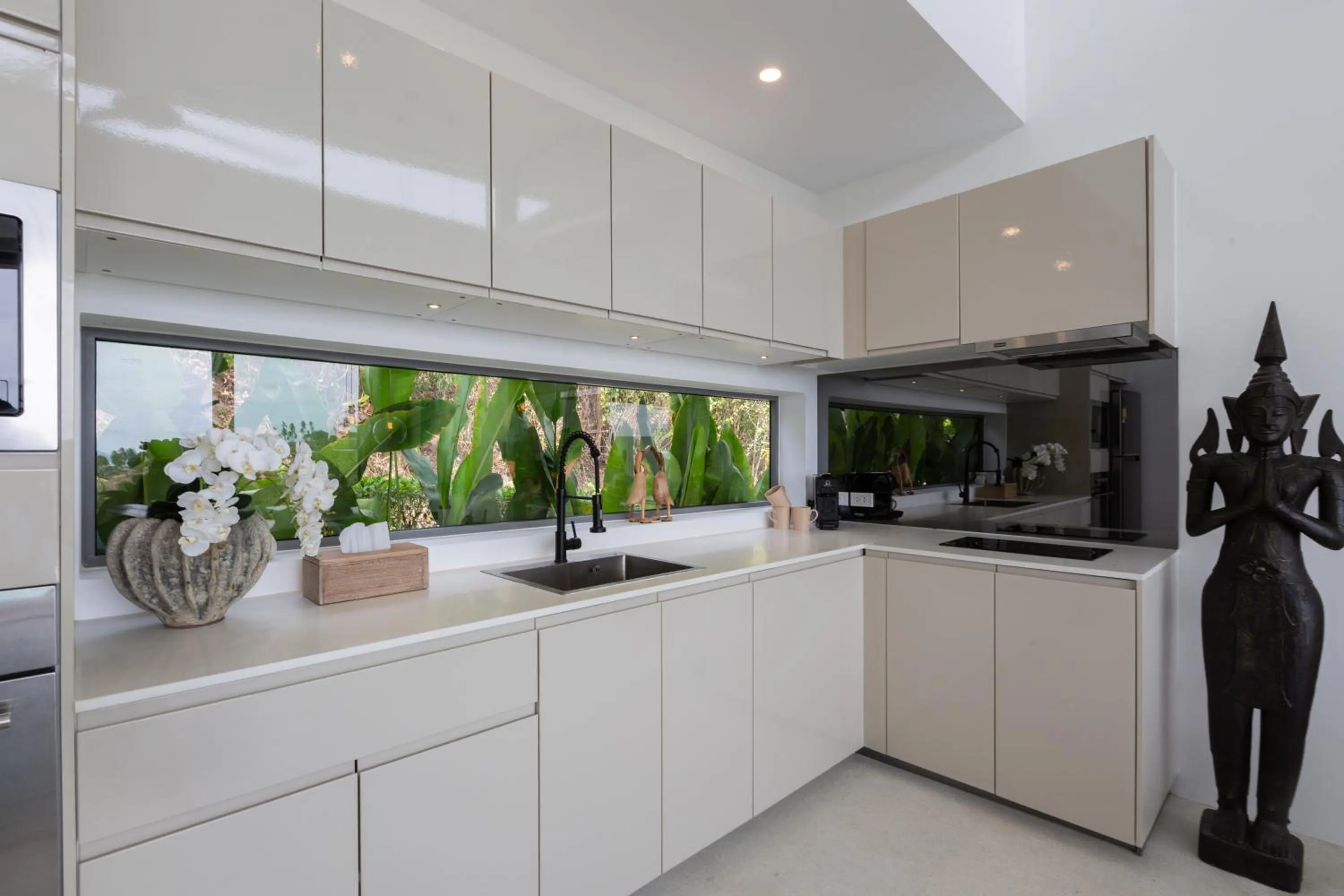 Kitchen or kitchenette in Zog Villas