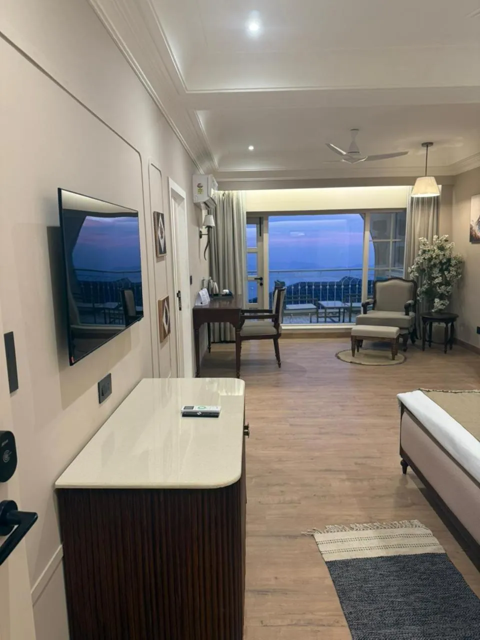 TV and multimedia in The Lanswood Estate