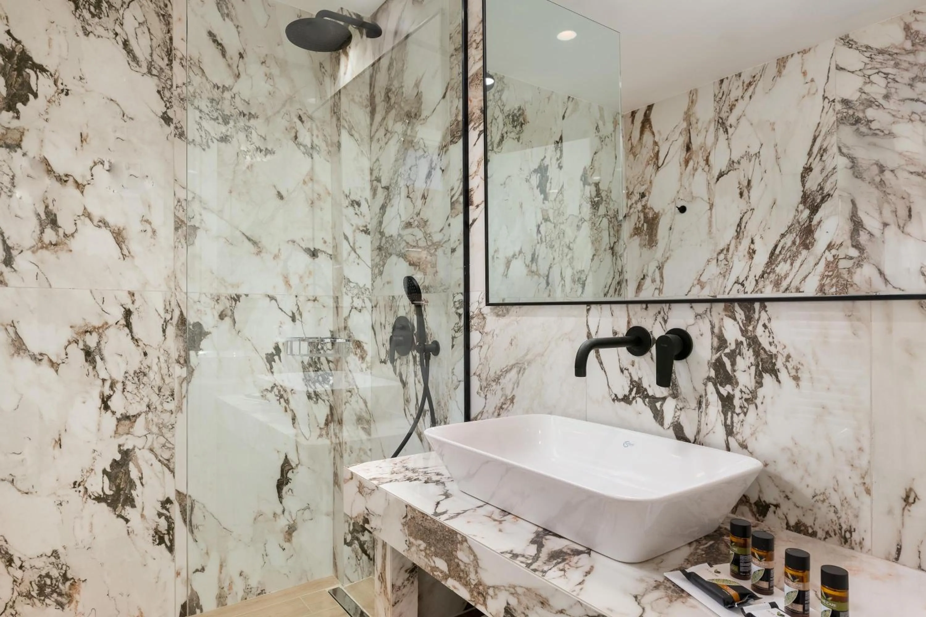 Shower in The 12th City Hotel