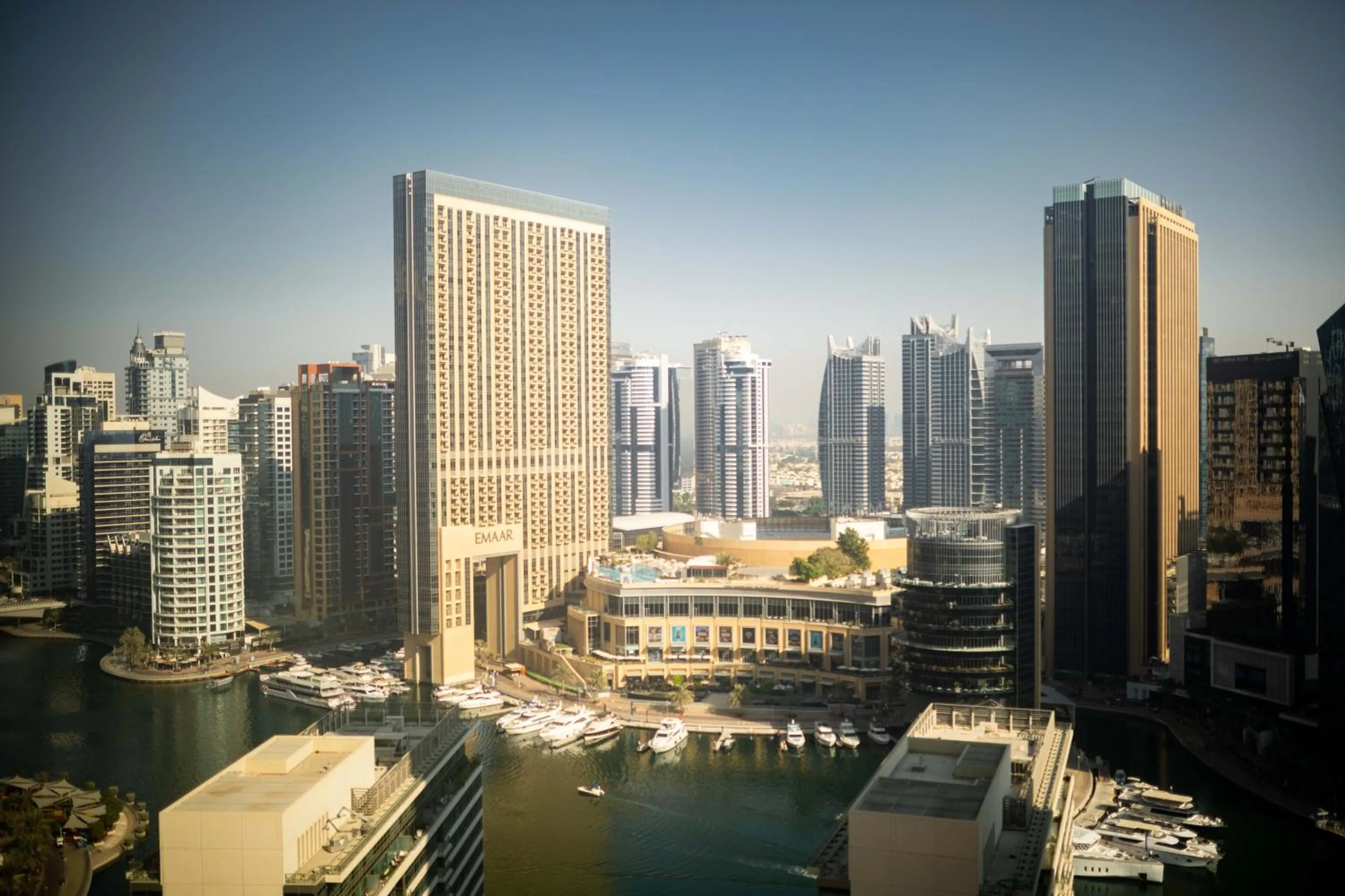 Day in Happy ACADEMIA JBR