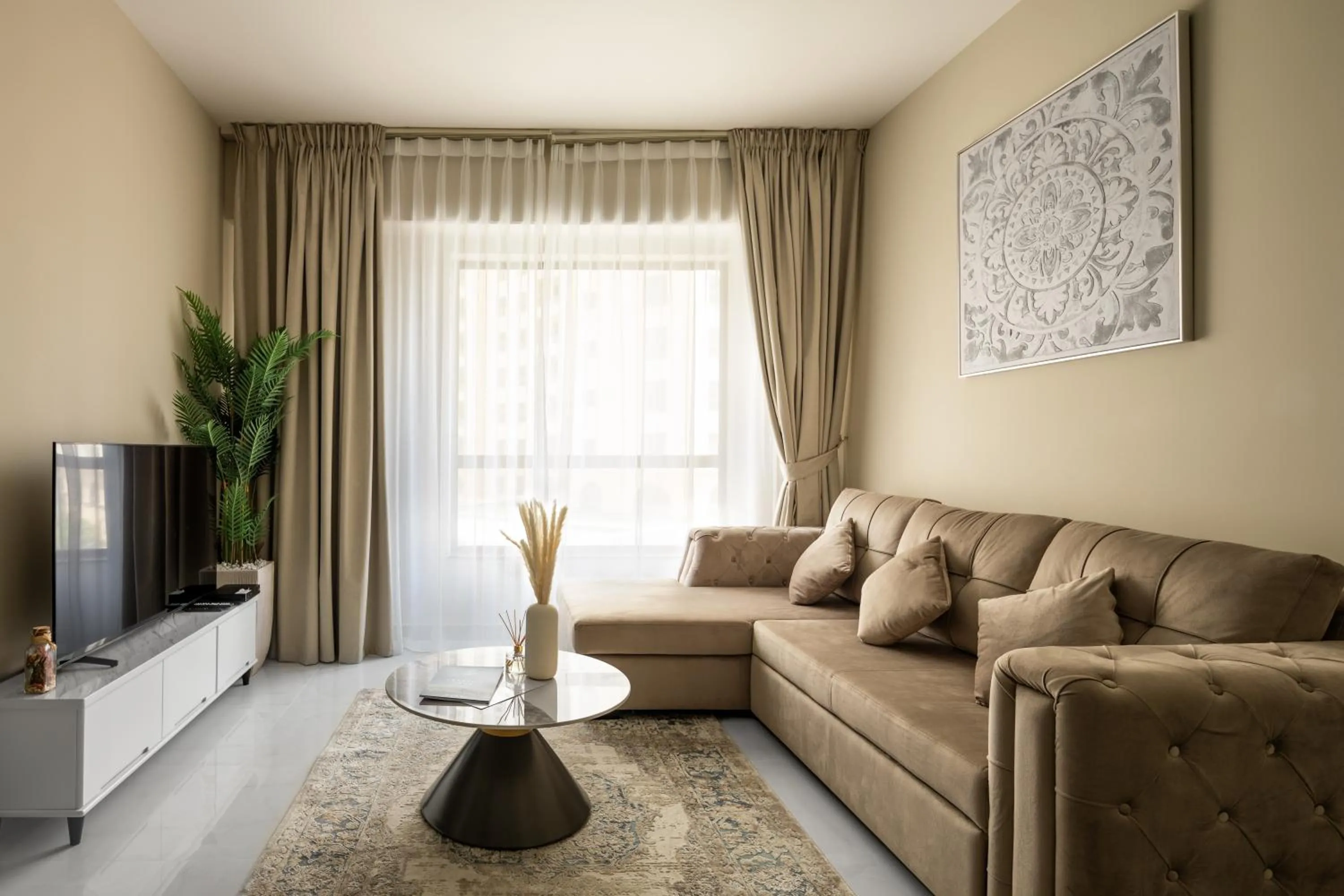 TV and multimedia in Happy ACADEMIA JBR