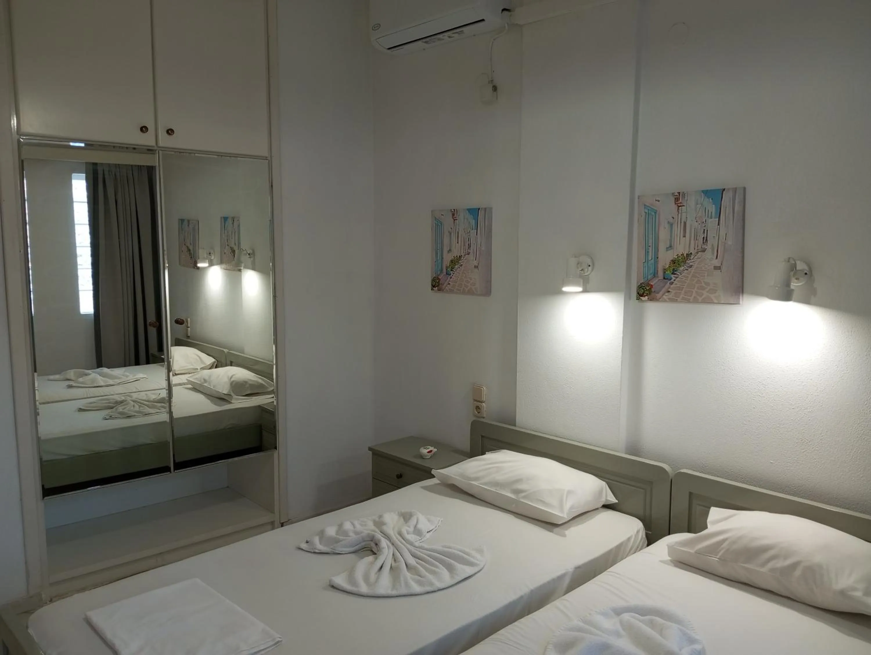 Bedroom, Bed in Renia Studios