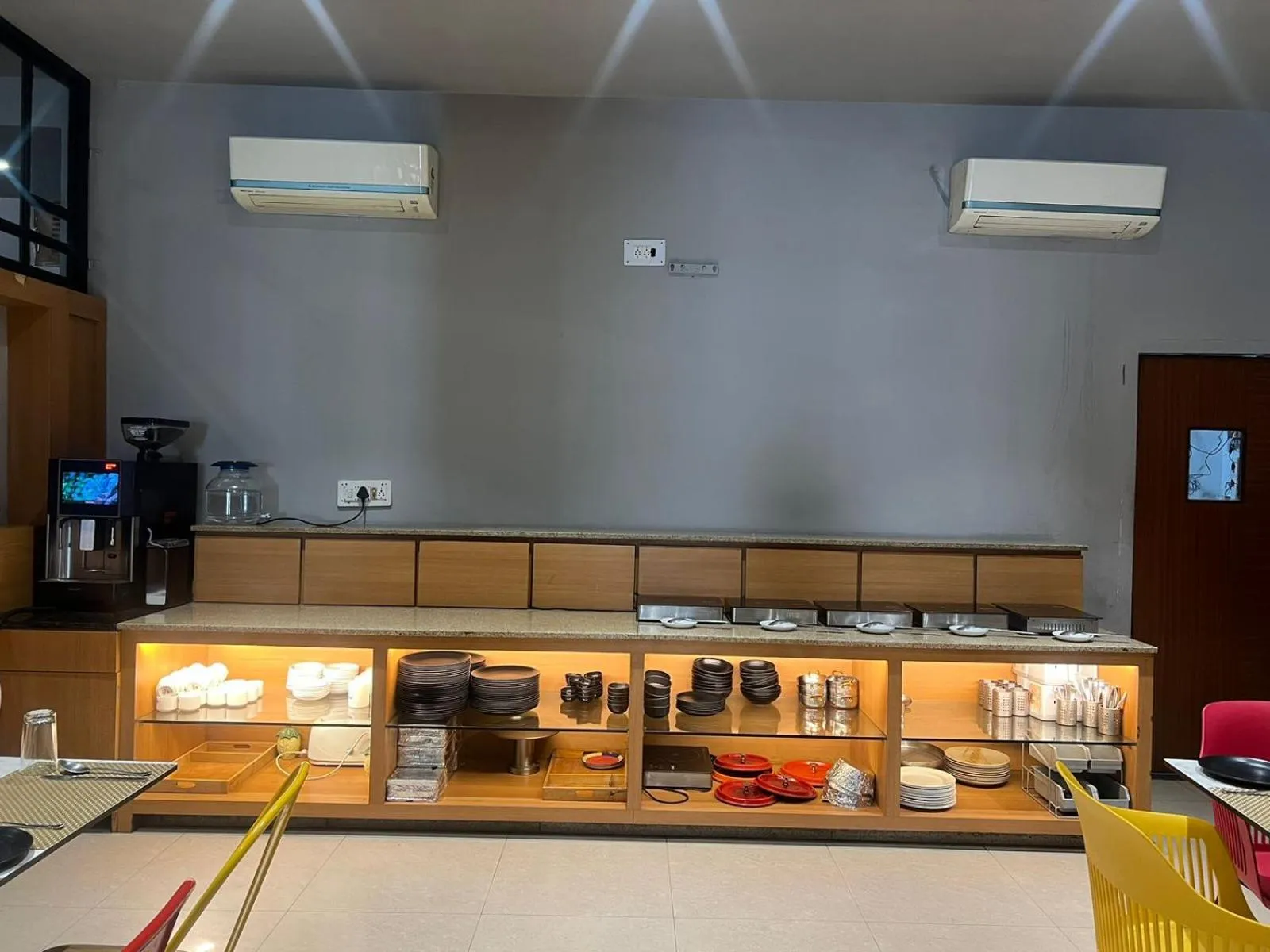 Restaurant/places to eat in Sparrow Hotel Managed by Siara Sariska Alwar