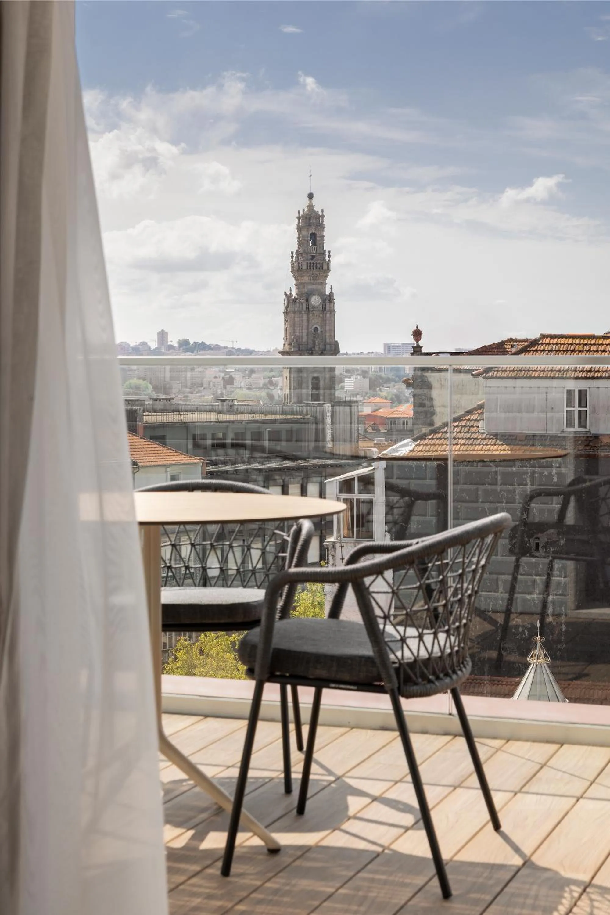 Day in Wine & Books Porto Hotel - Small Luxury Hotels Of The World