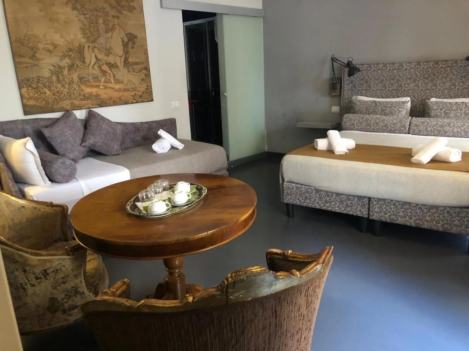 Bed in Room 94 Luxury