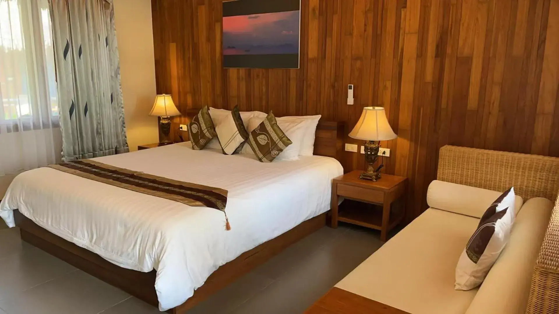 Deluxe Bungalow with Sea View & Jaccuzi Bath in Better View Koh Yao Yai Deluxe Bungalow with Sea View & Jaccuzi Bath in Better View Koh Yao Yai