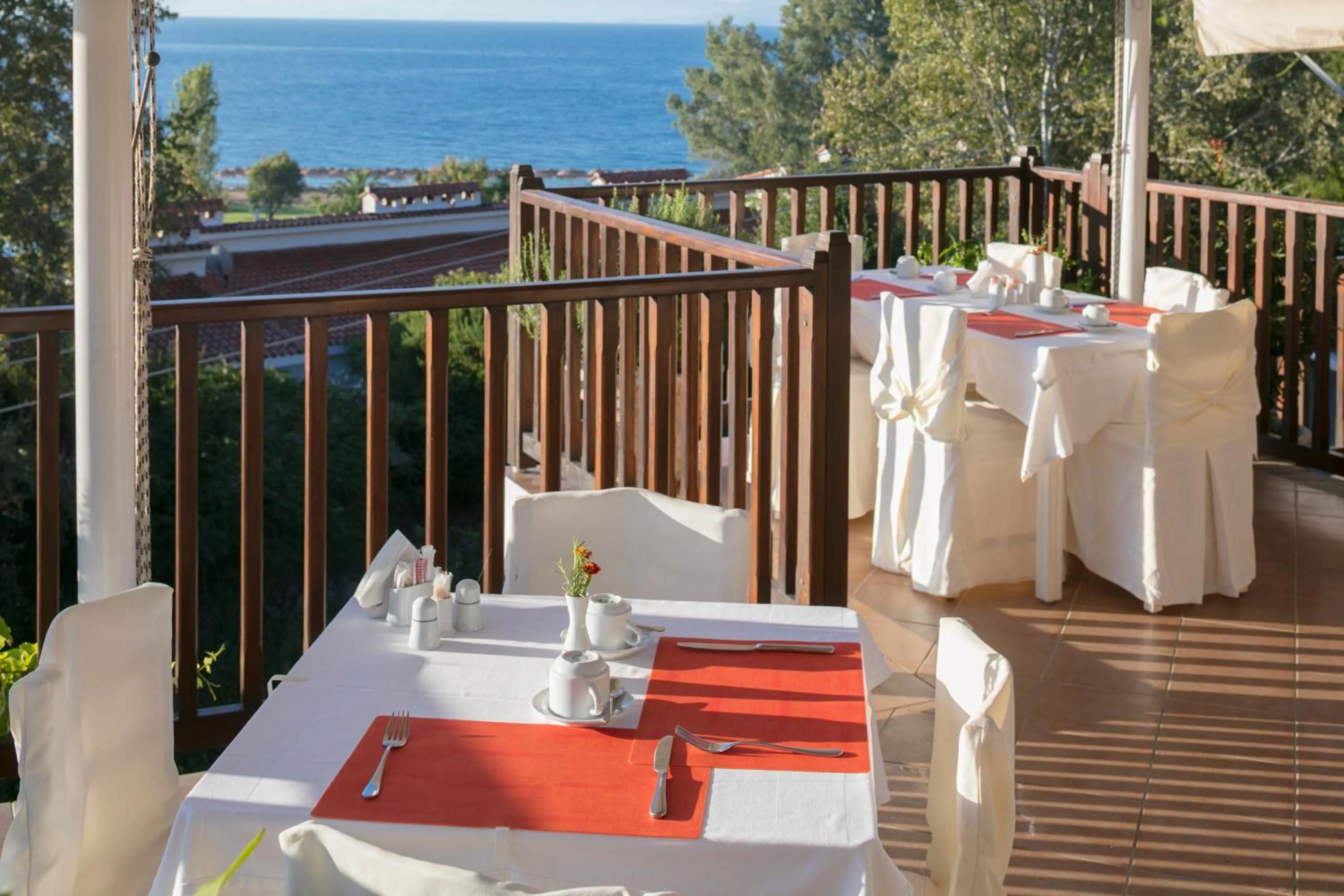 Restaurant/places to eat in Magic Hotel