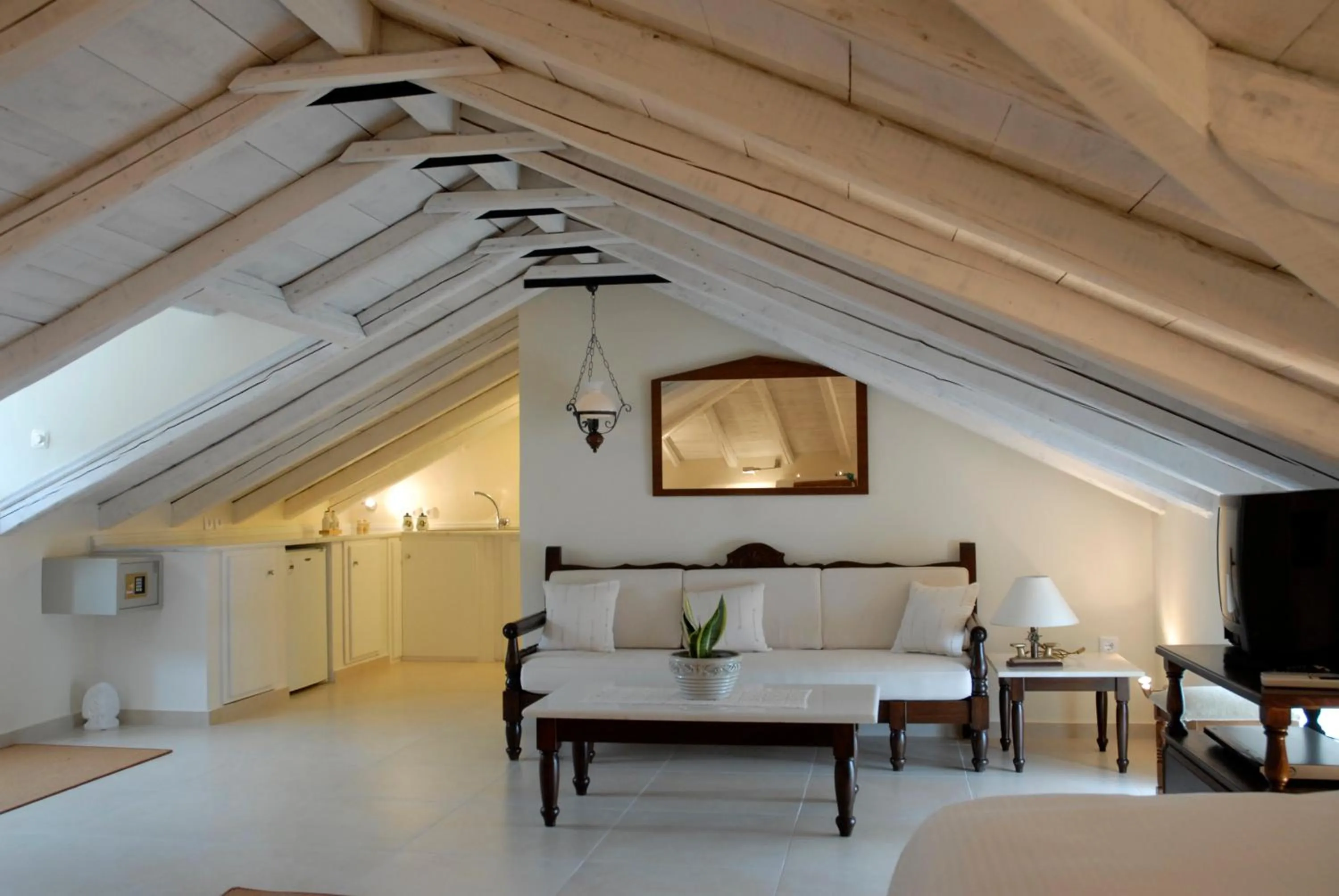 Kitchen or kitchenette in Mistral Hotel