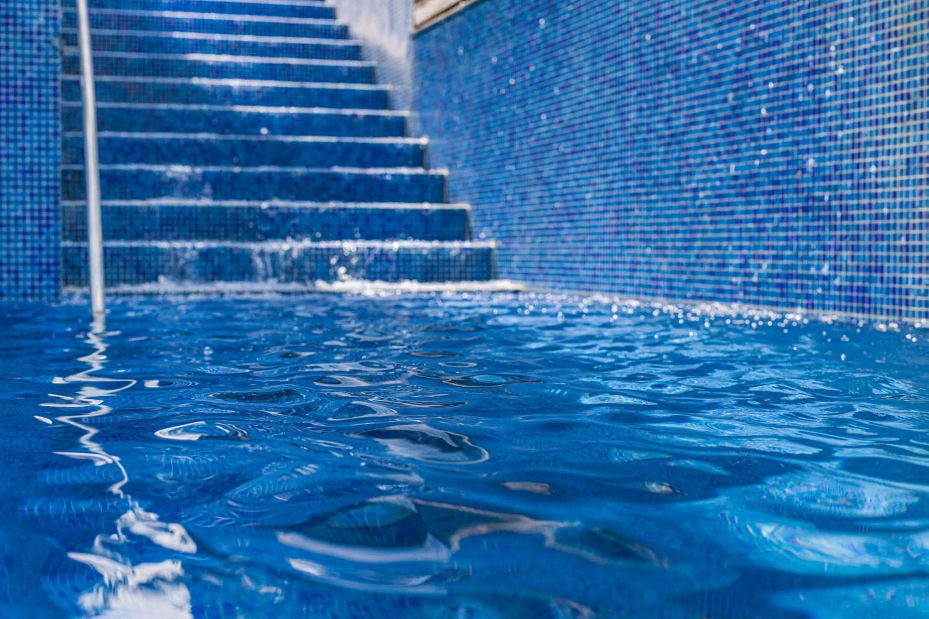 Swimming pool in Life Gallery Athens