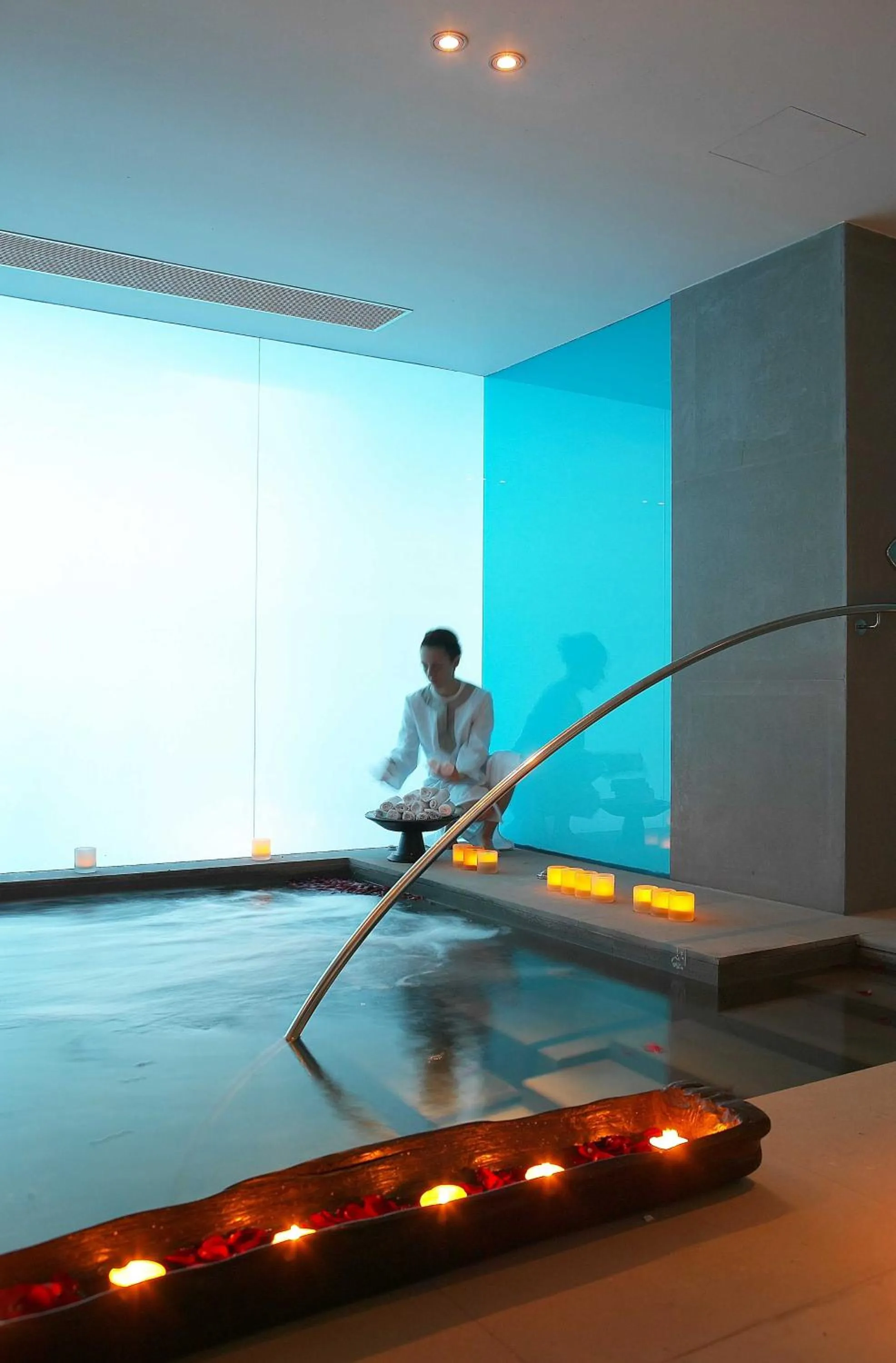 Hot Tub in Life Gallery Athens