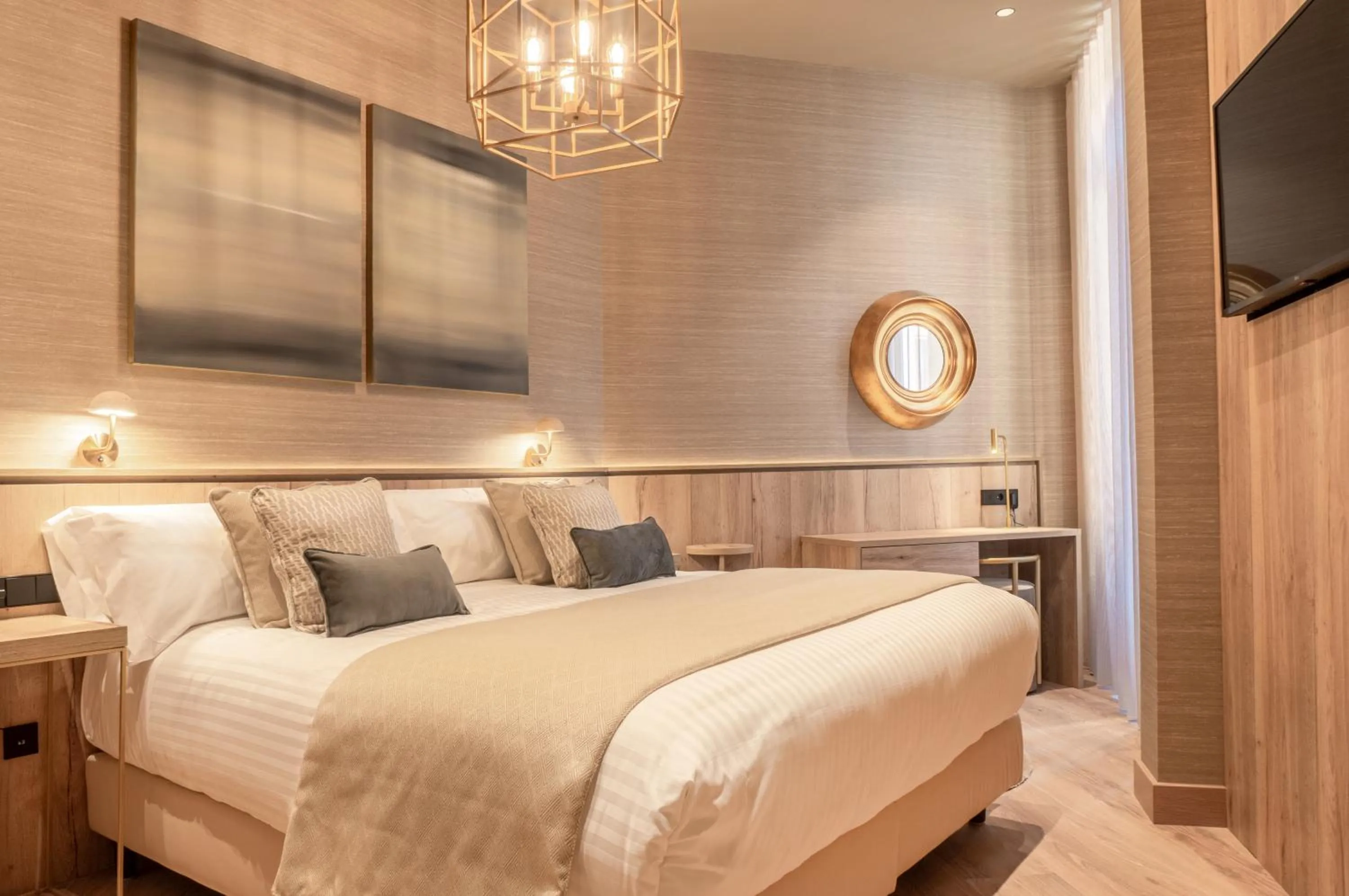 Bedroom, Bed in The Valentia Corretgería