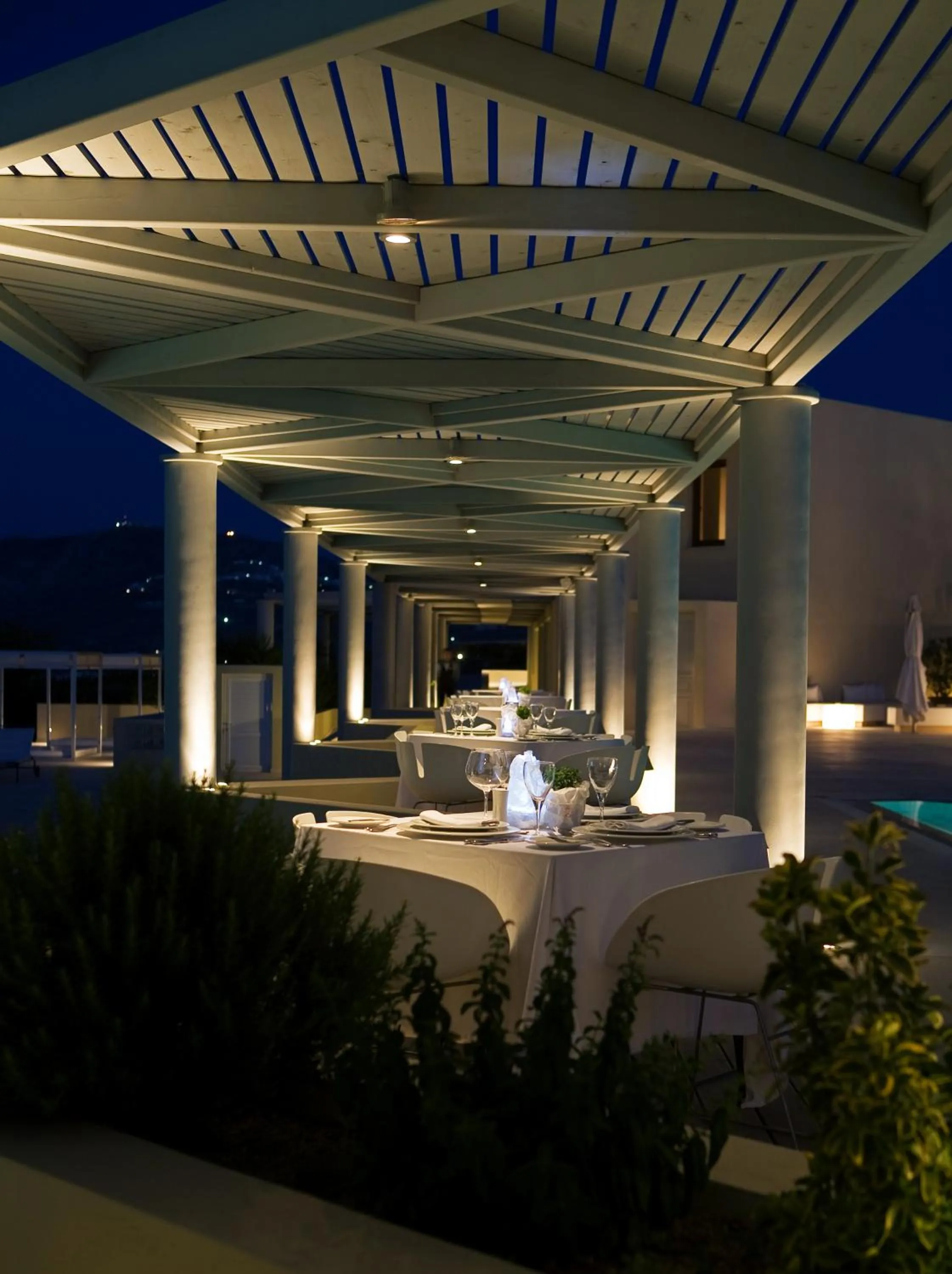 Restaurant/places to eat in The Majestic Hotel