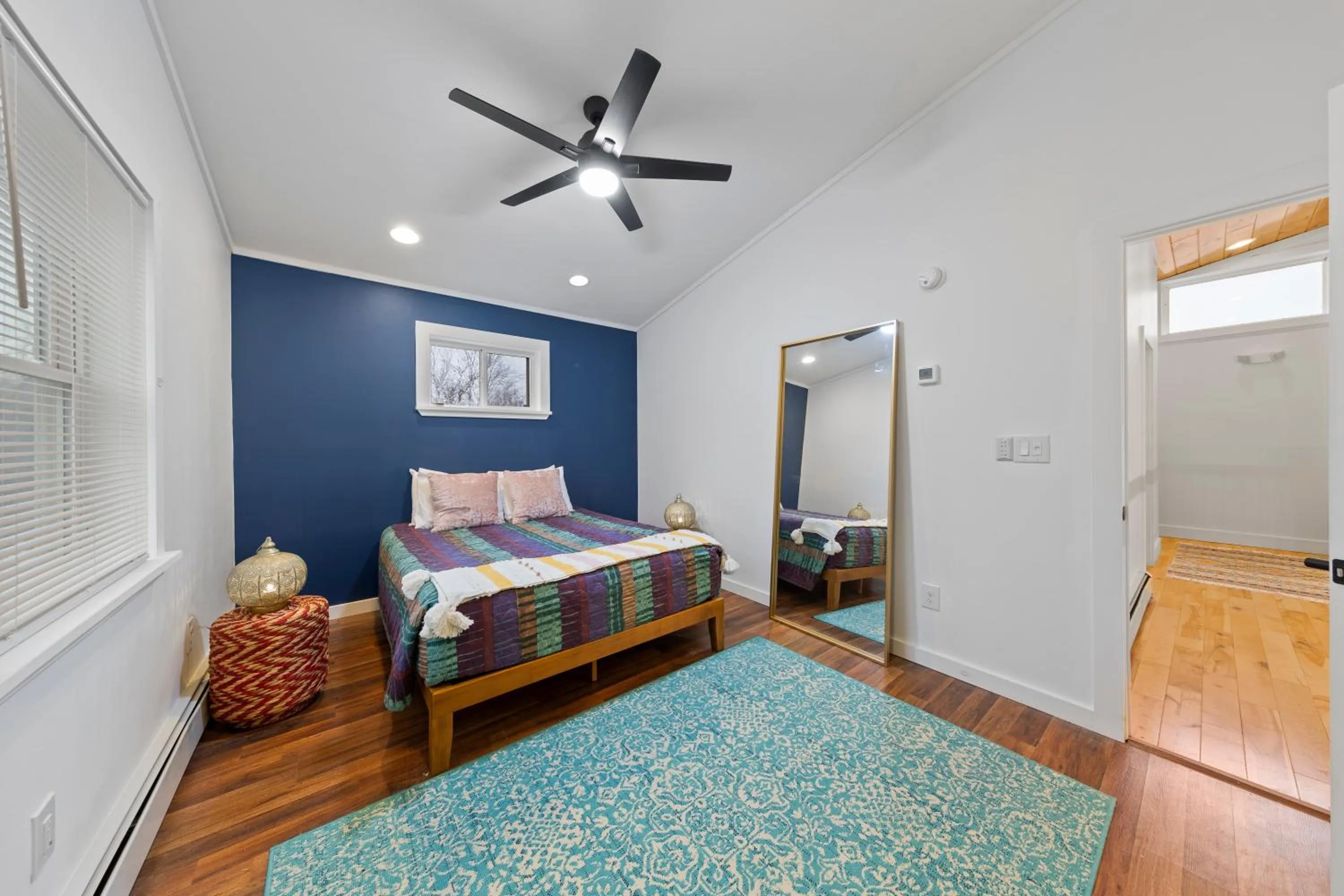 Bedroom, Bed in Wolfjaw Lodge