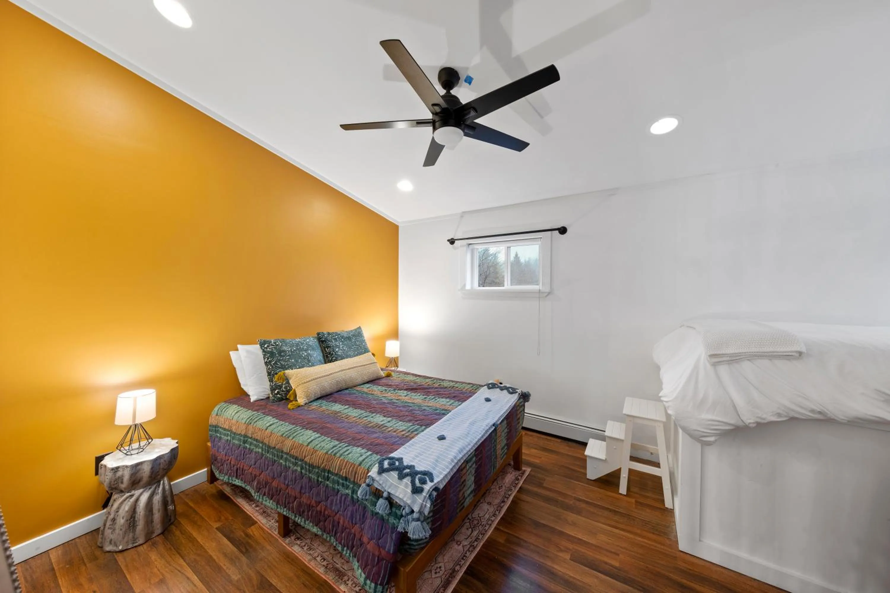 Bedroom, Bed in Wolfjaw Lodge