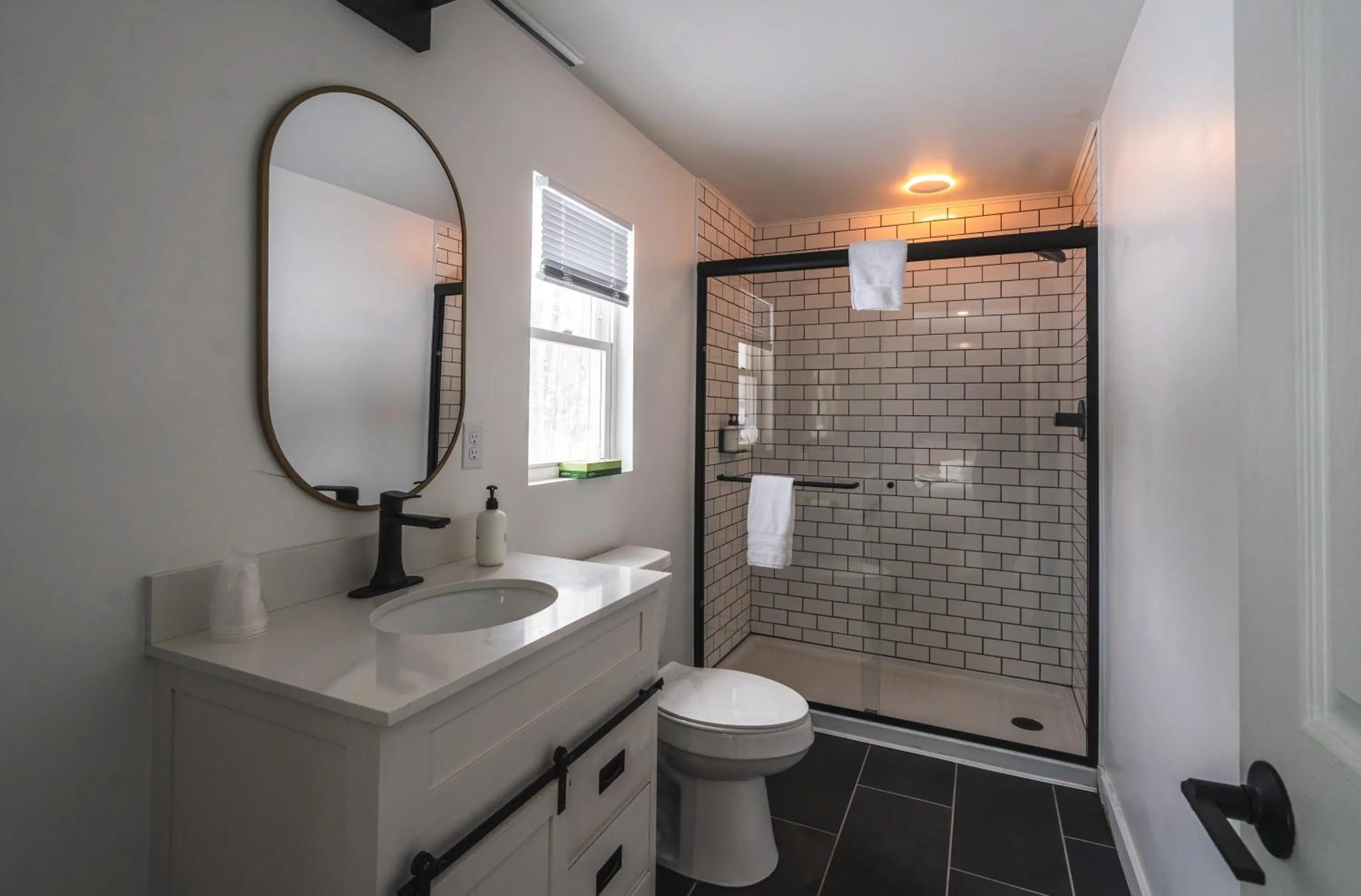 Shower in Wolfjaw Lodge