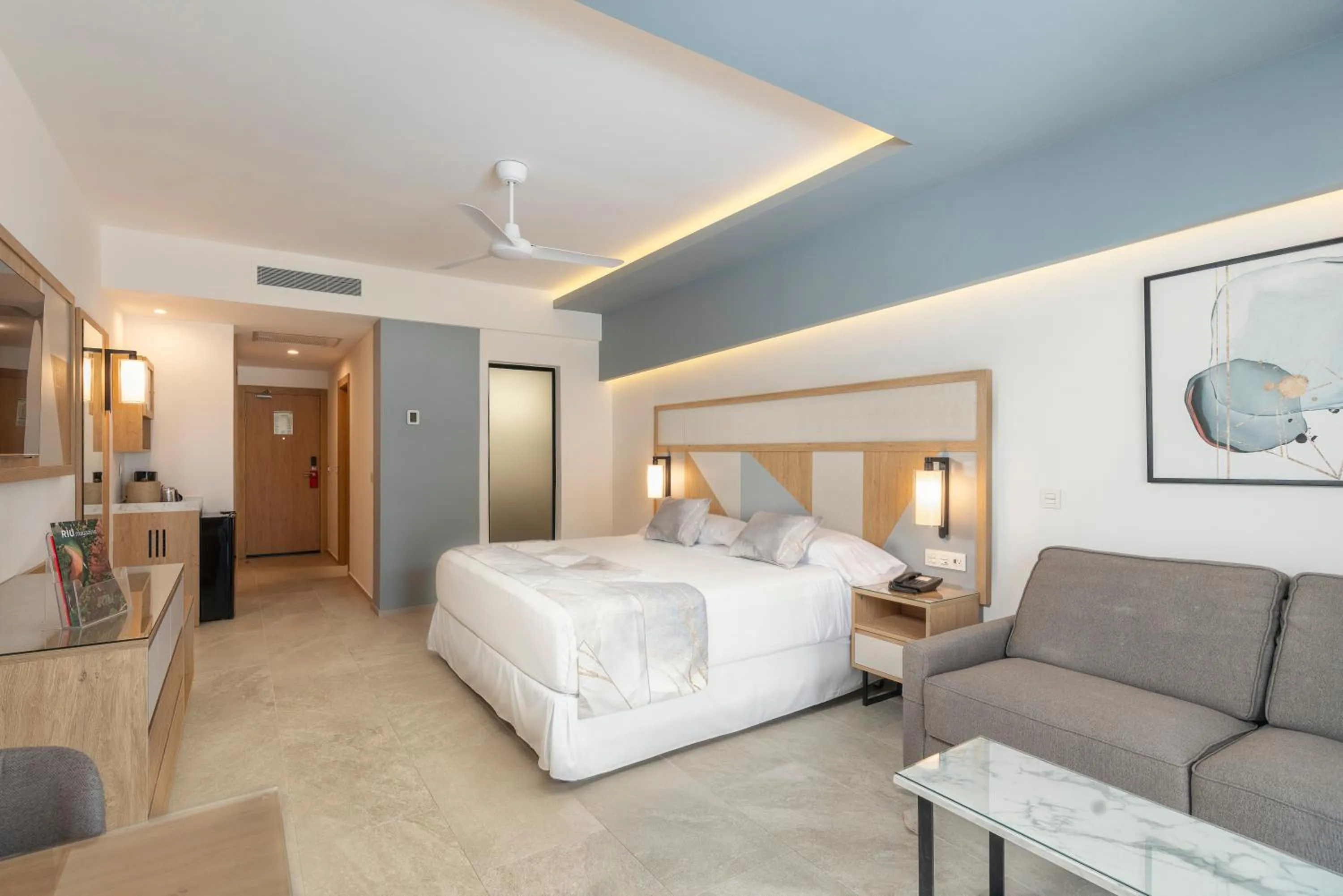 Bed in Riu Caribe - All Inclusive