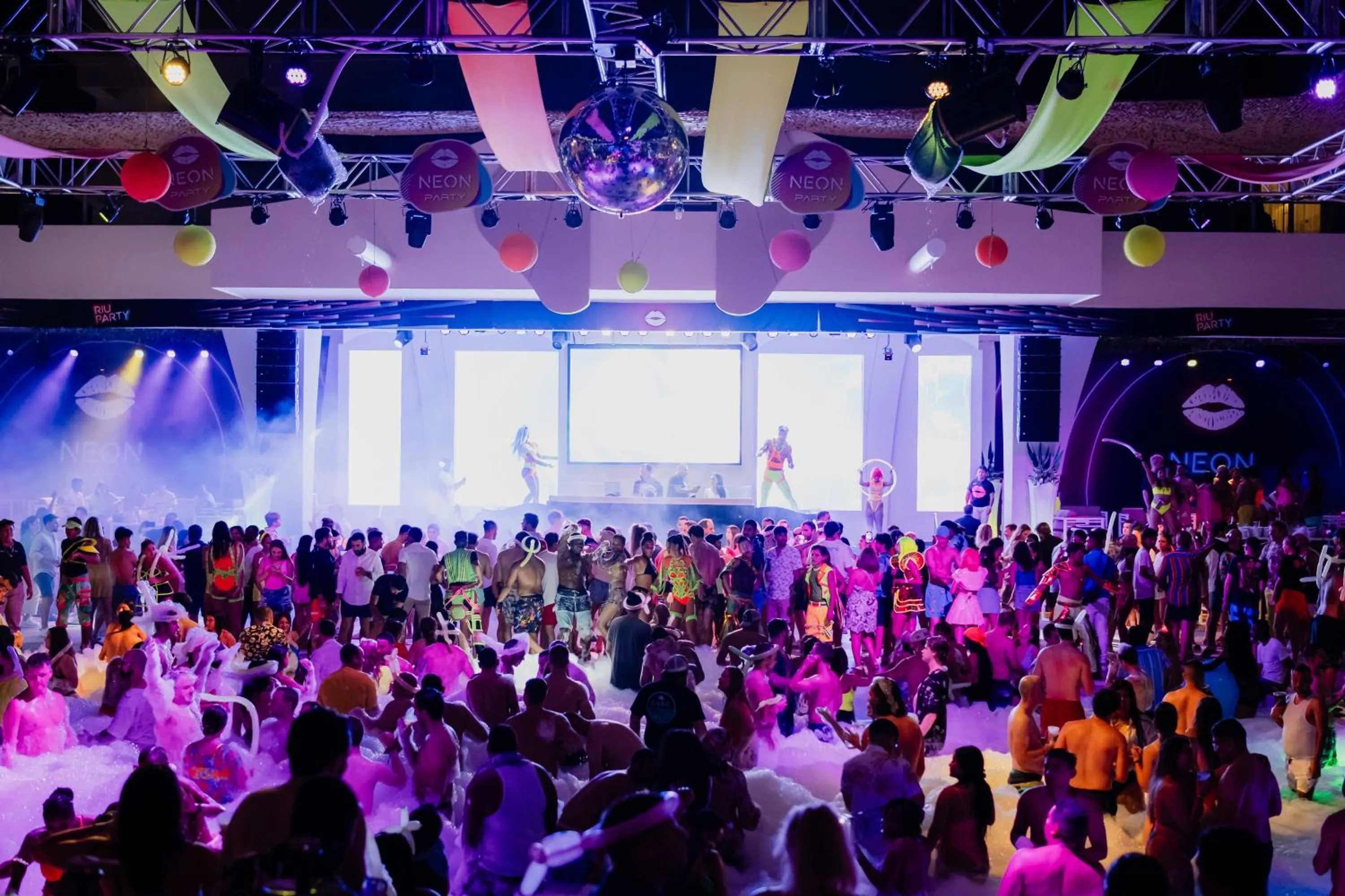 Activities in Riu Caribe - All Inclusive