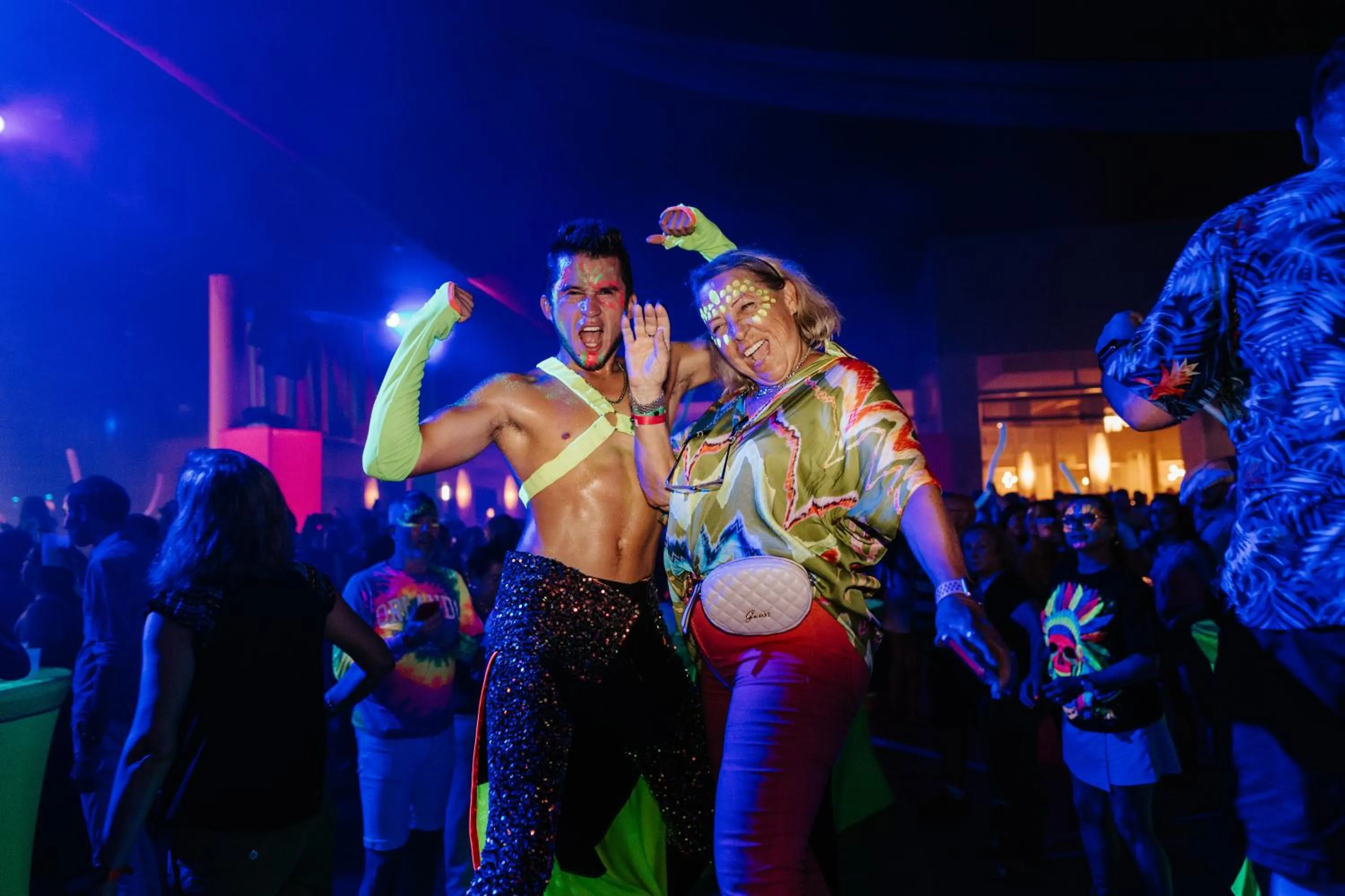 Evening entertainment in Riu Palace Riviera Maya - All Inclusive