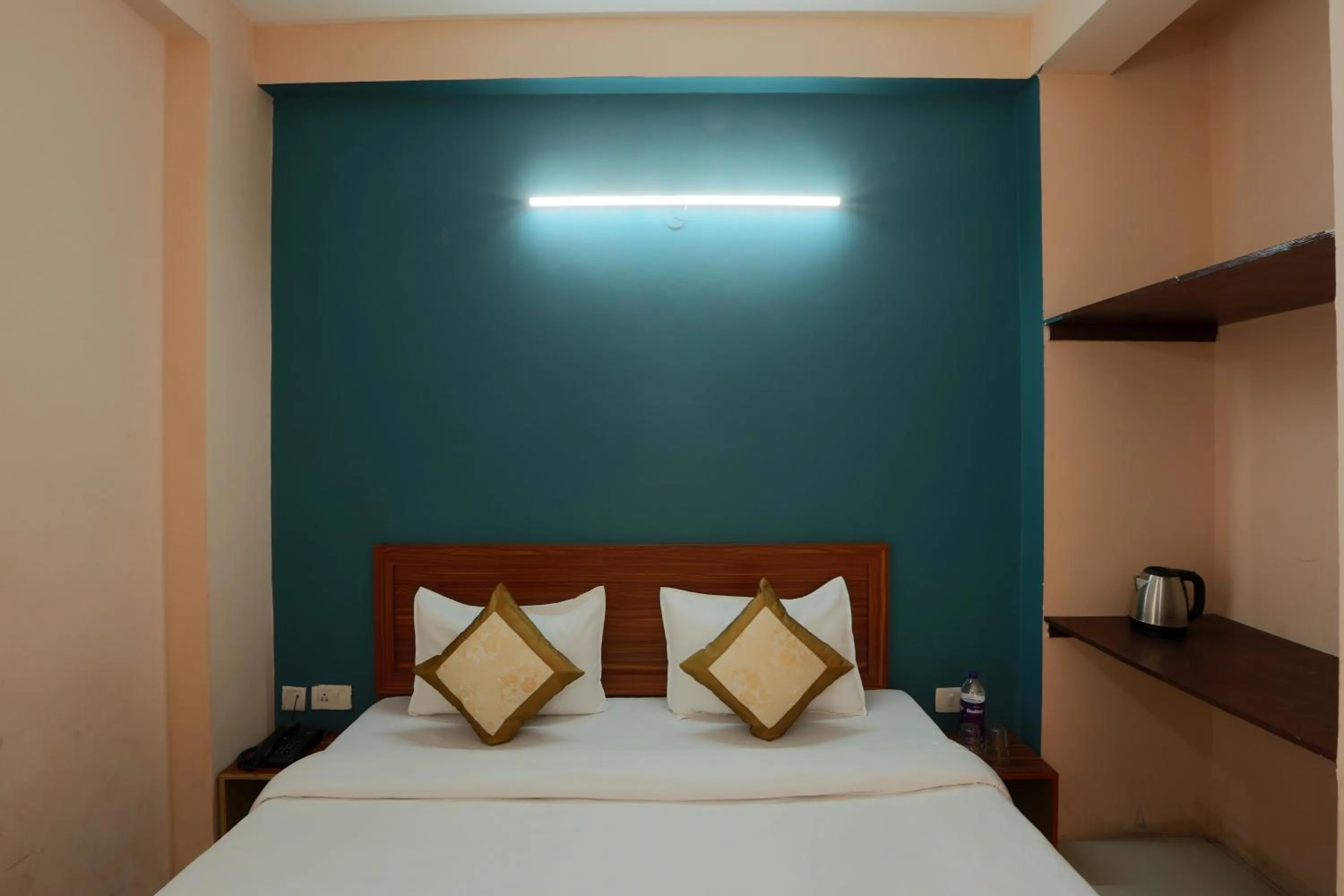 Bed in Hotel Surya Palace By Aura