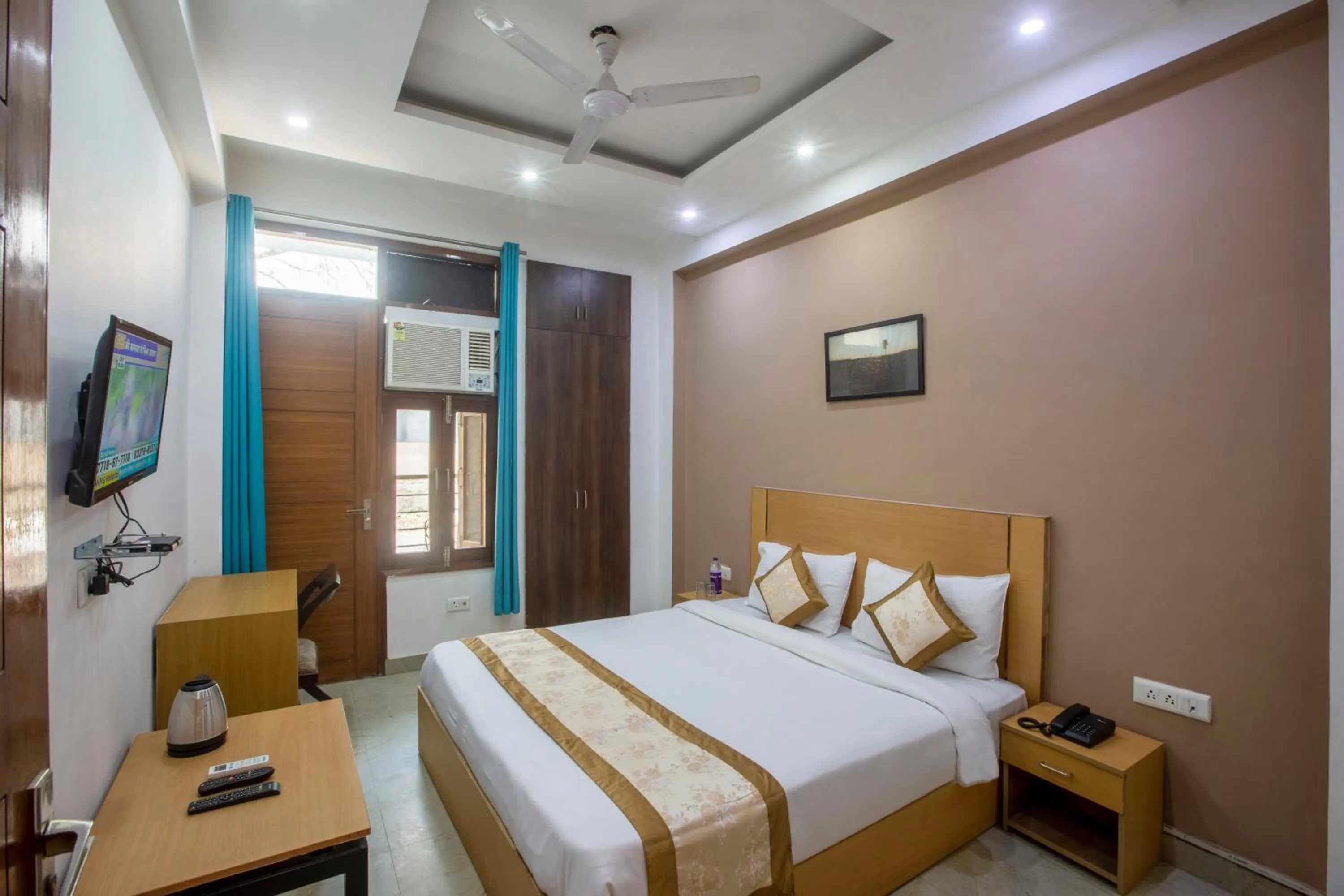 Bed in Hotel Surya Palace By Aura