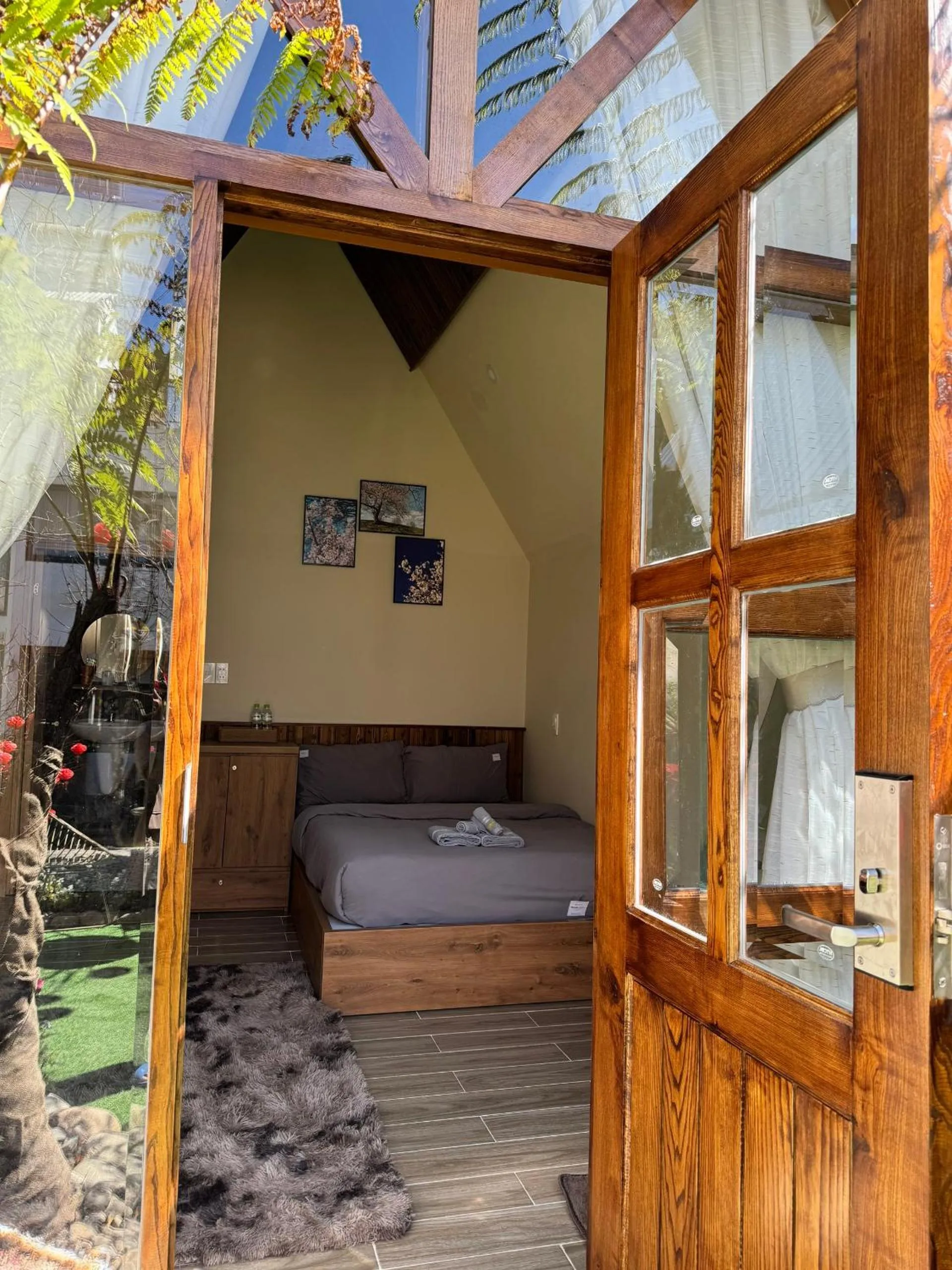 Photo of the whole room in Nhà Sói Homestay Da Lat