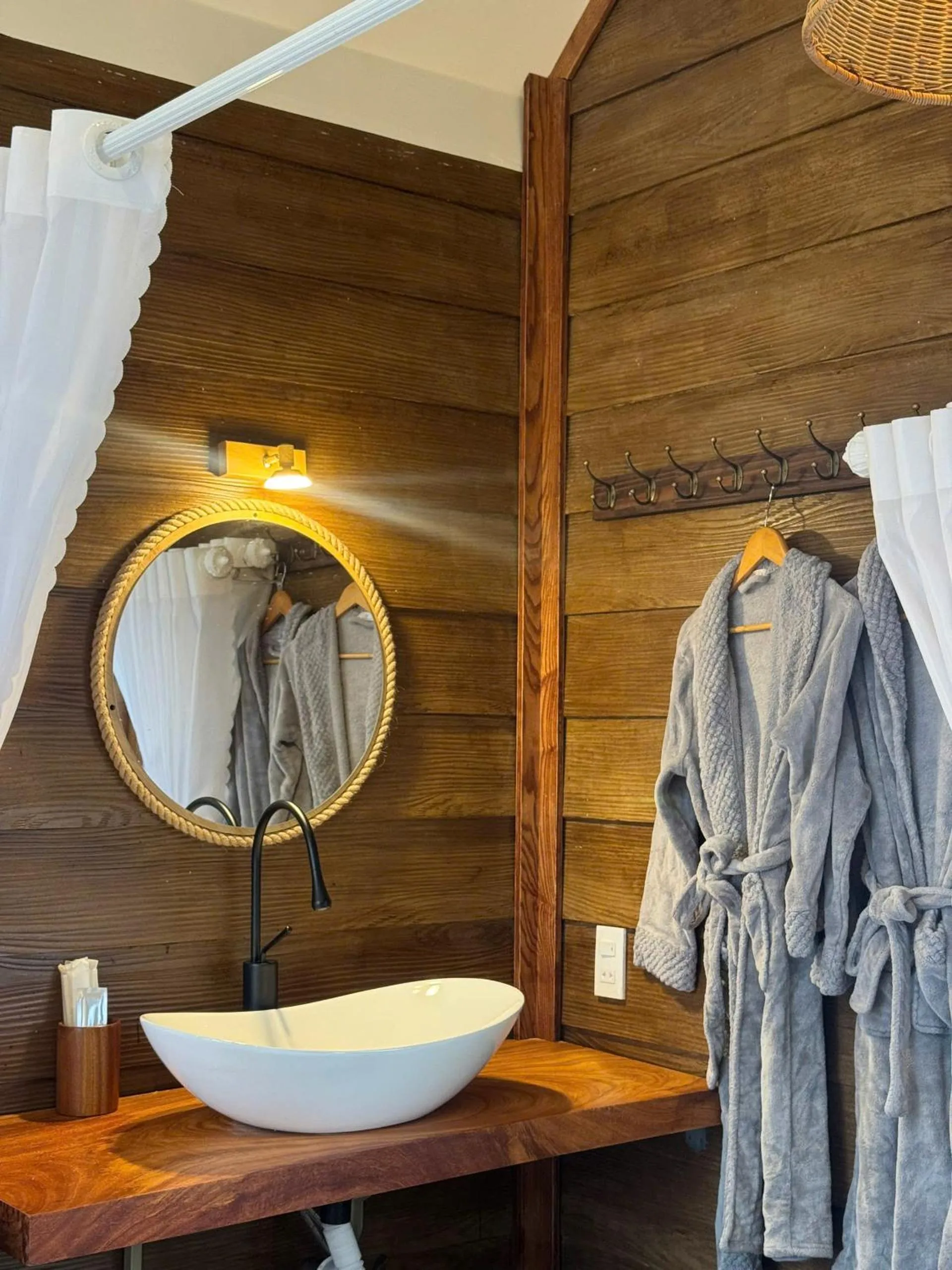 Bathroom in Nhà Sói Homestay Da Lat