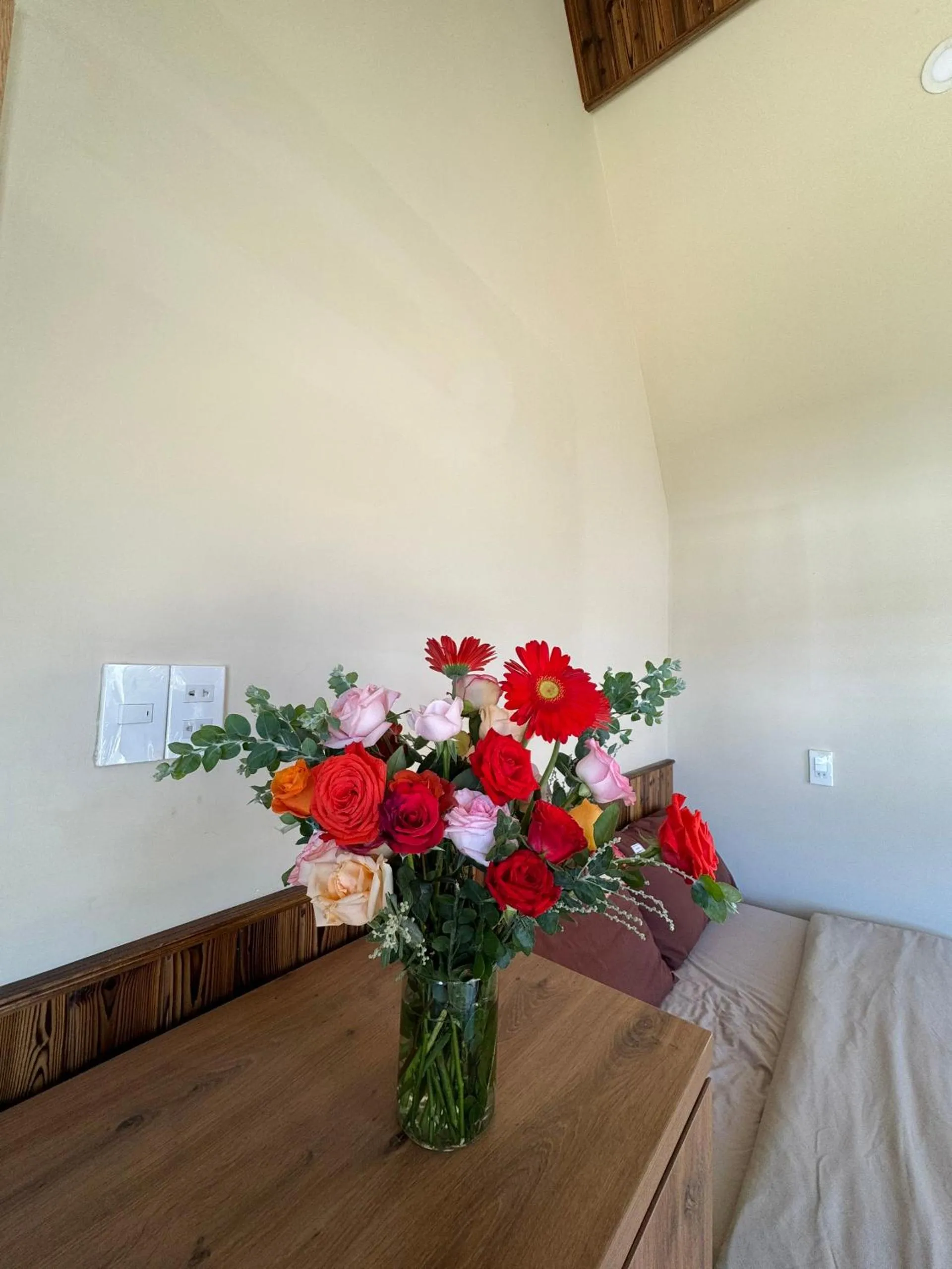 Decorative detail, Bed in Nhà Sói Homestay Da Lat