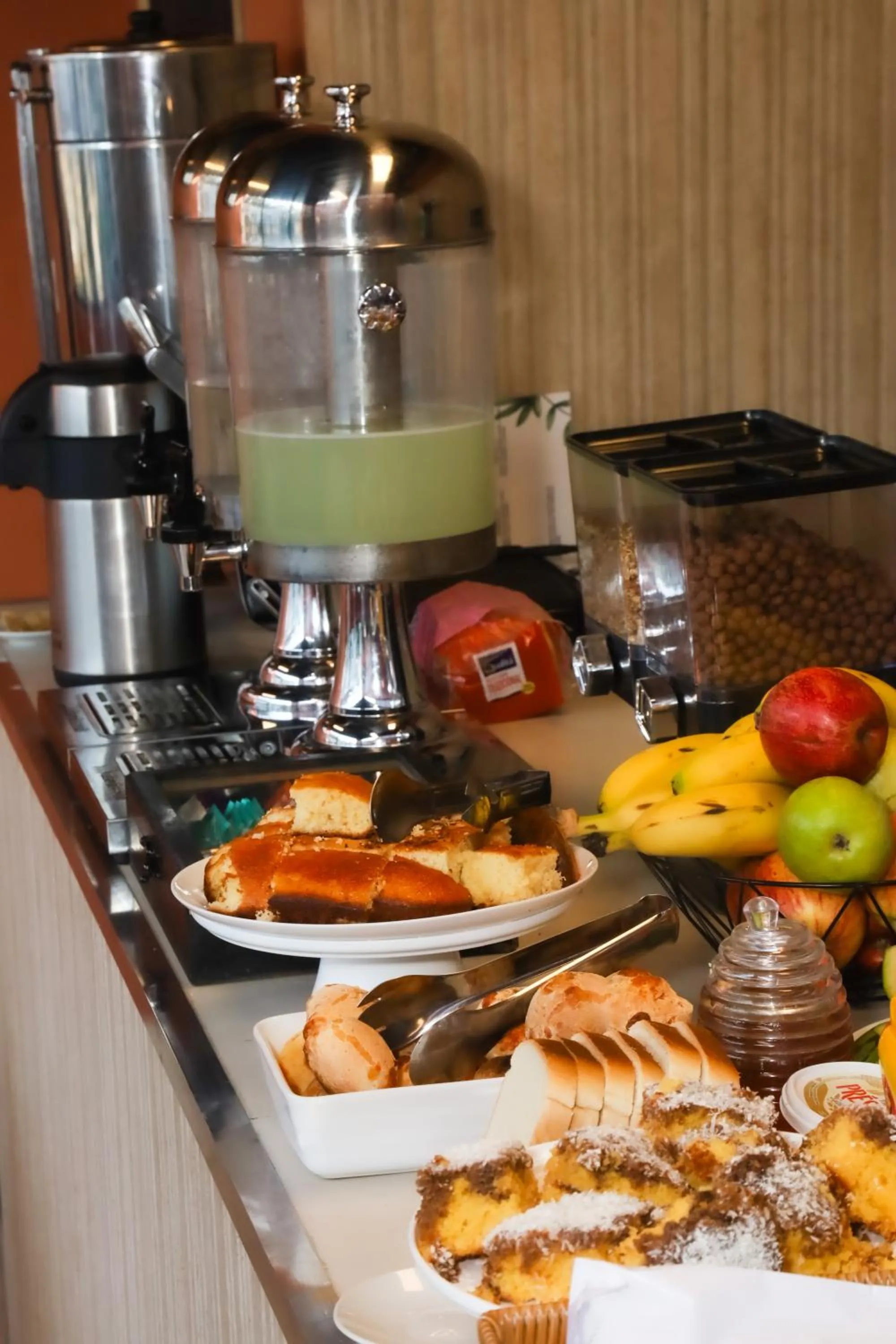 Food and drinks in GoodStay São Paulo Ibirapuera