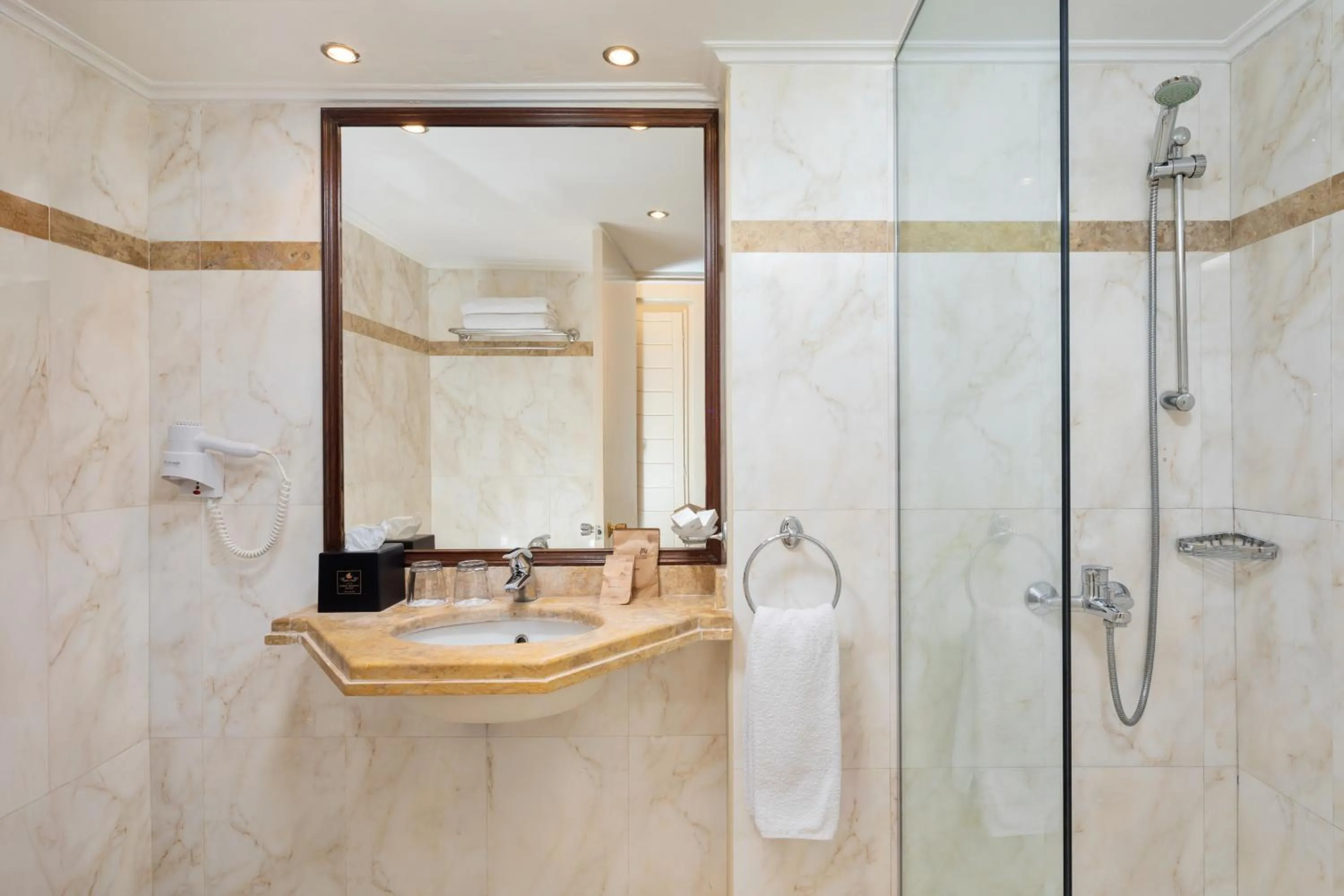 Shower in Corfu Holiday Palace