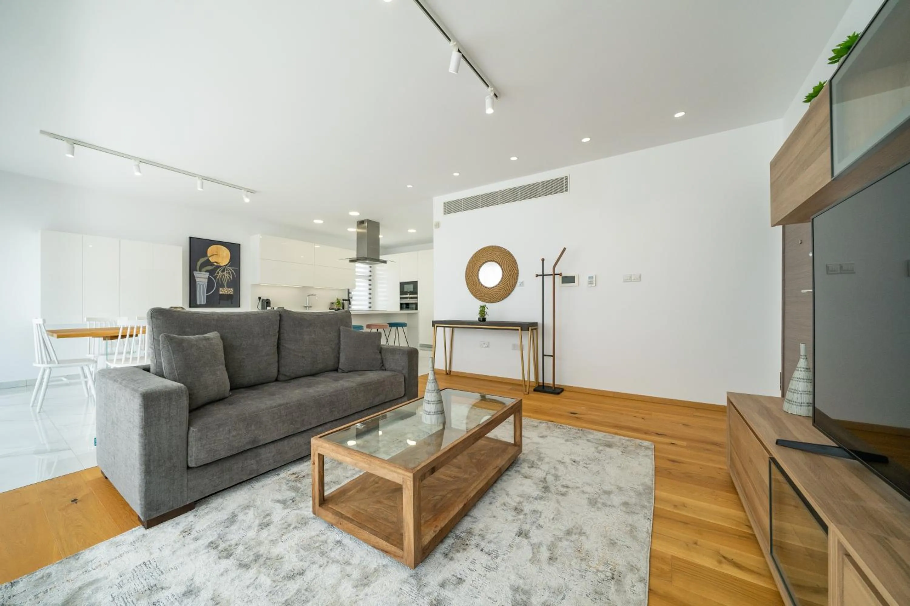 TV and multimedia in Silver Park