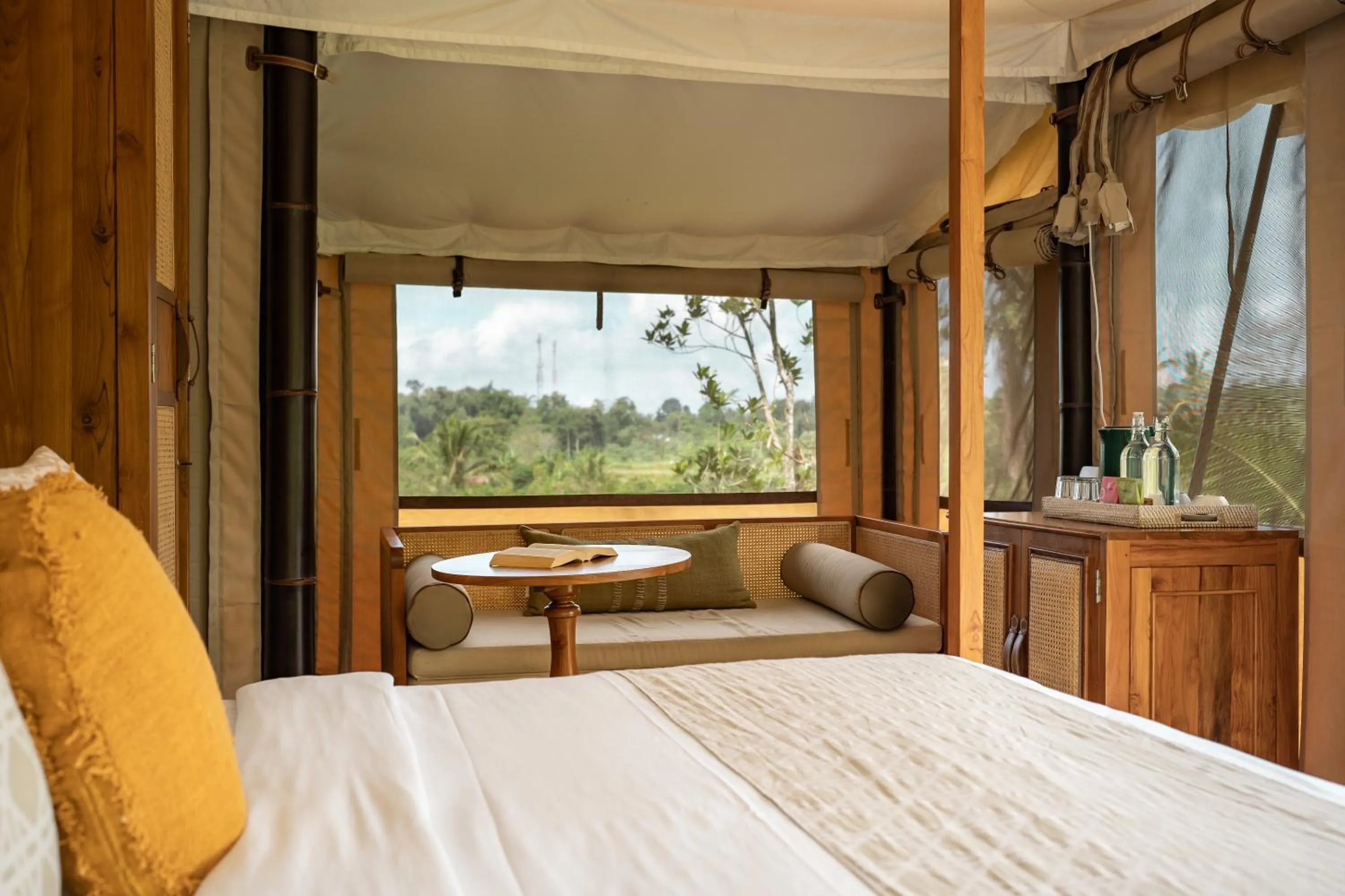 Bed in Nadi Nature Resort - Adults Only