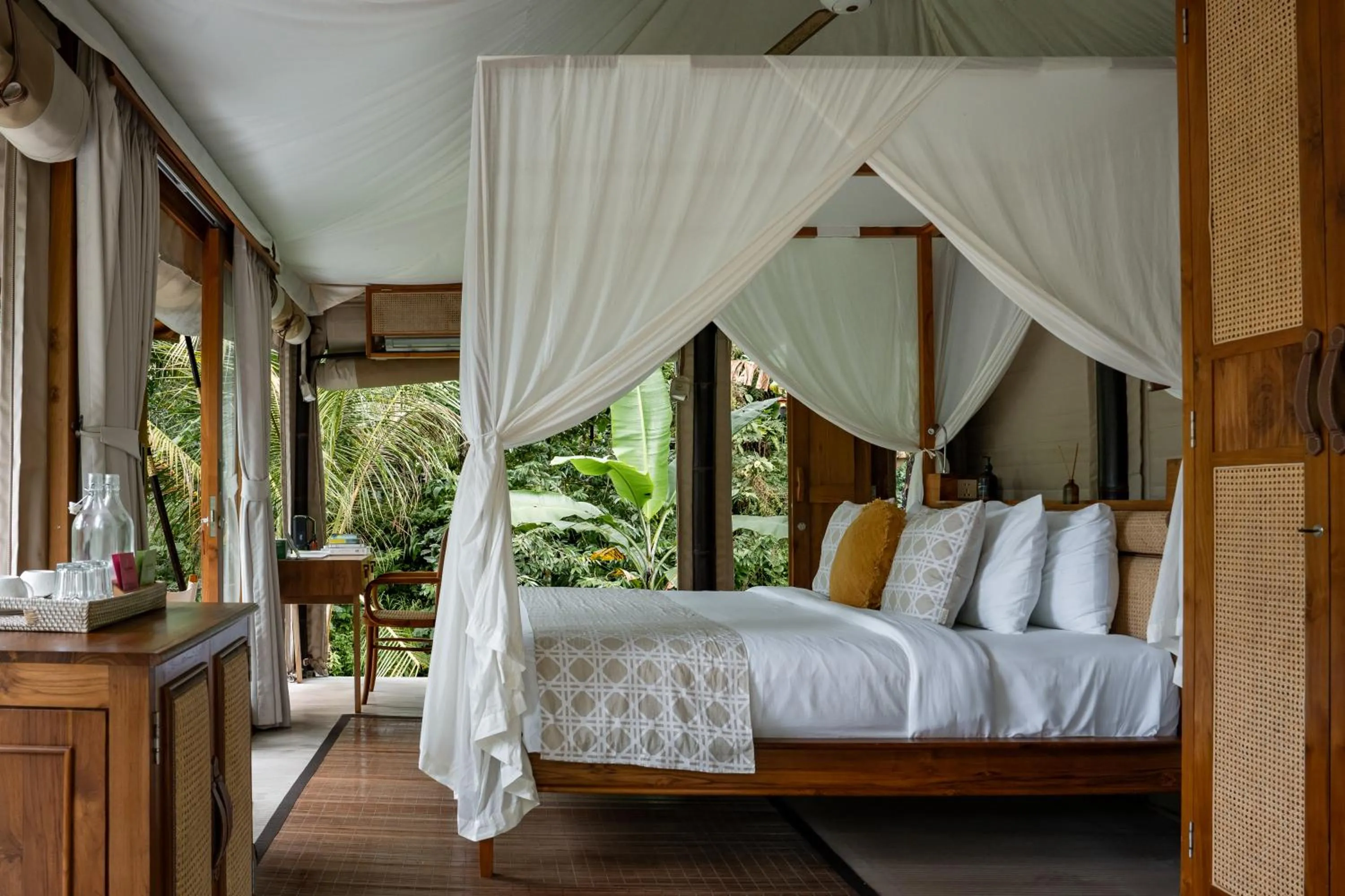Bed in Nadi Nature Resort - Adults Only