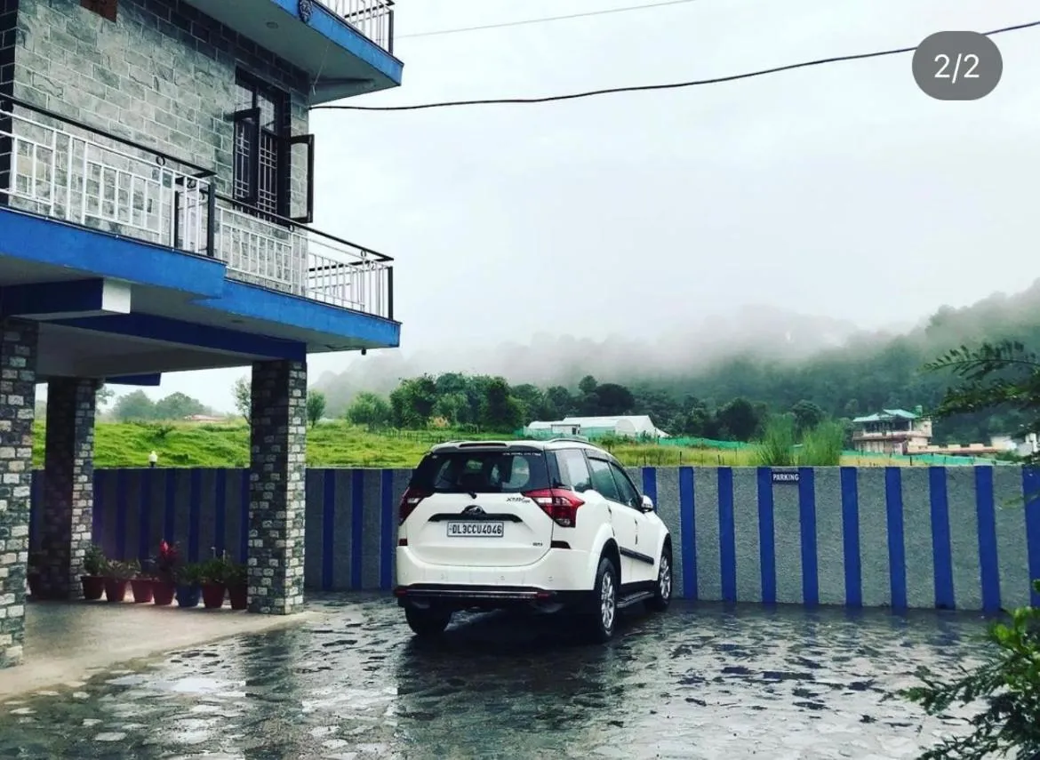 Parking in Himalayan Retreat