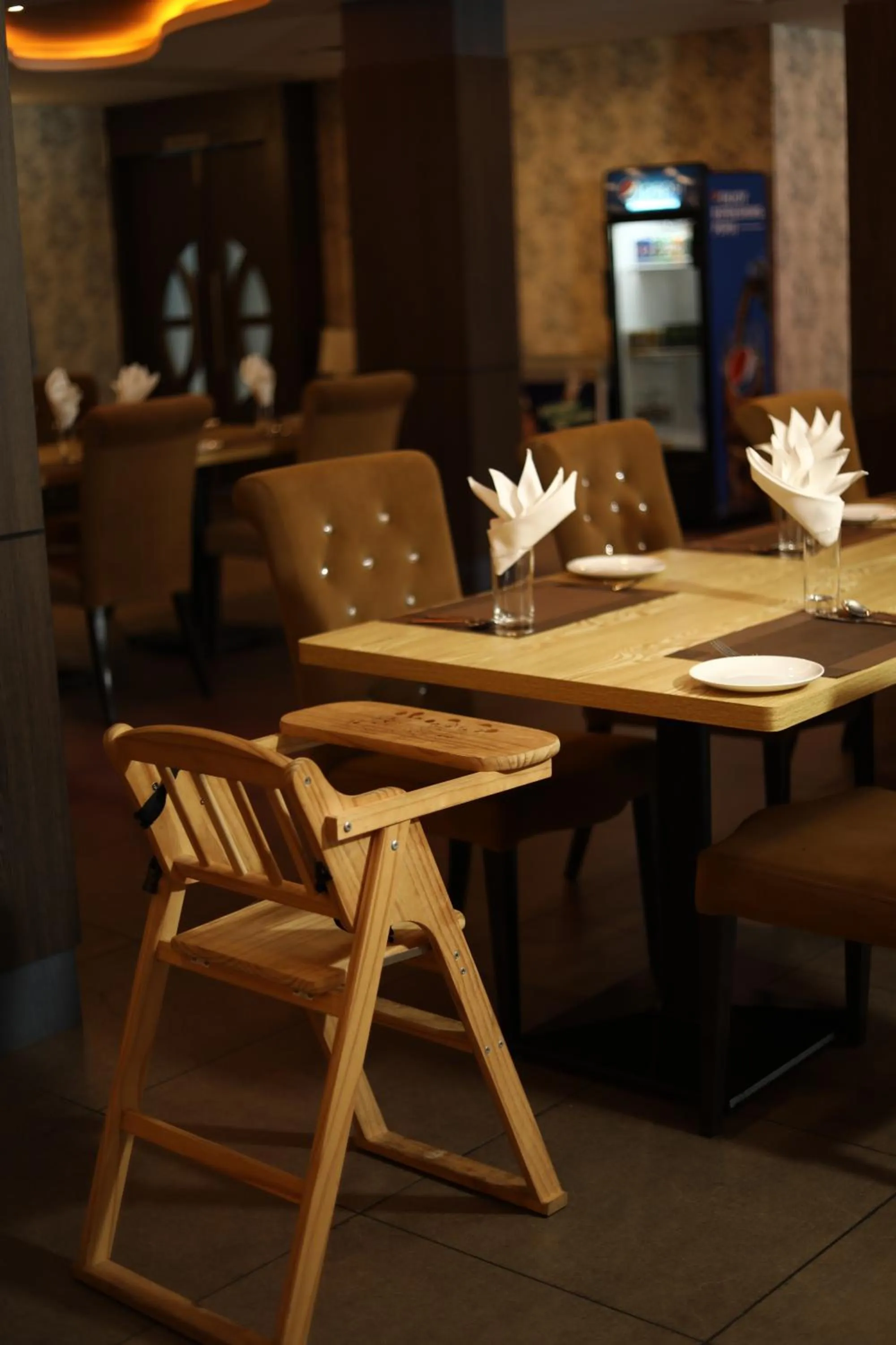 Restaurant/places to eat in MARIYALAYAM MUNROE ISLAND RESIDENCY