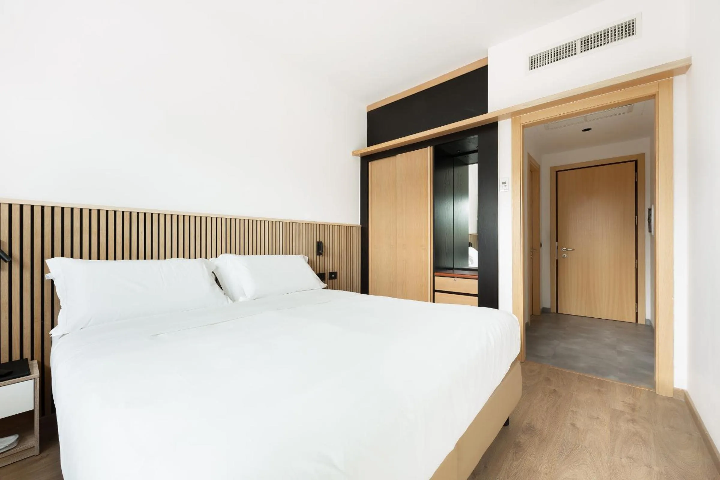 Bed in Moon Palace Hotel