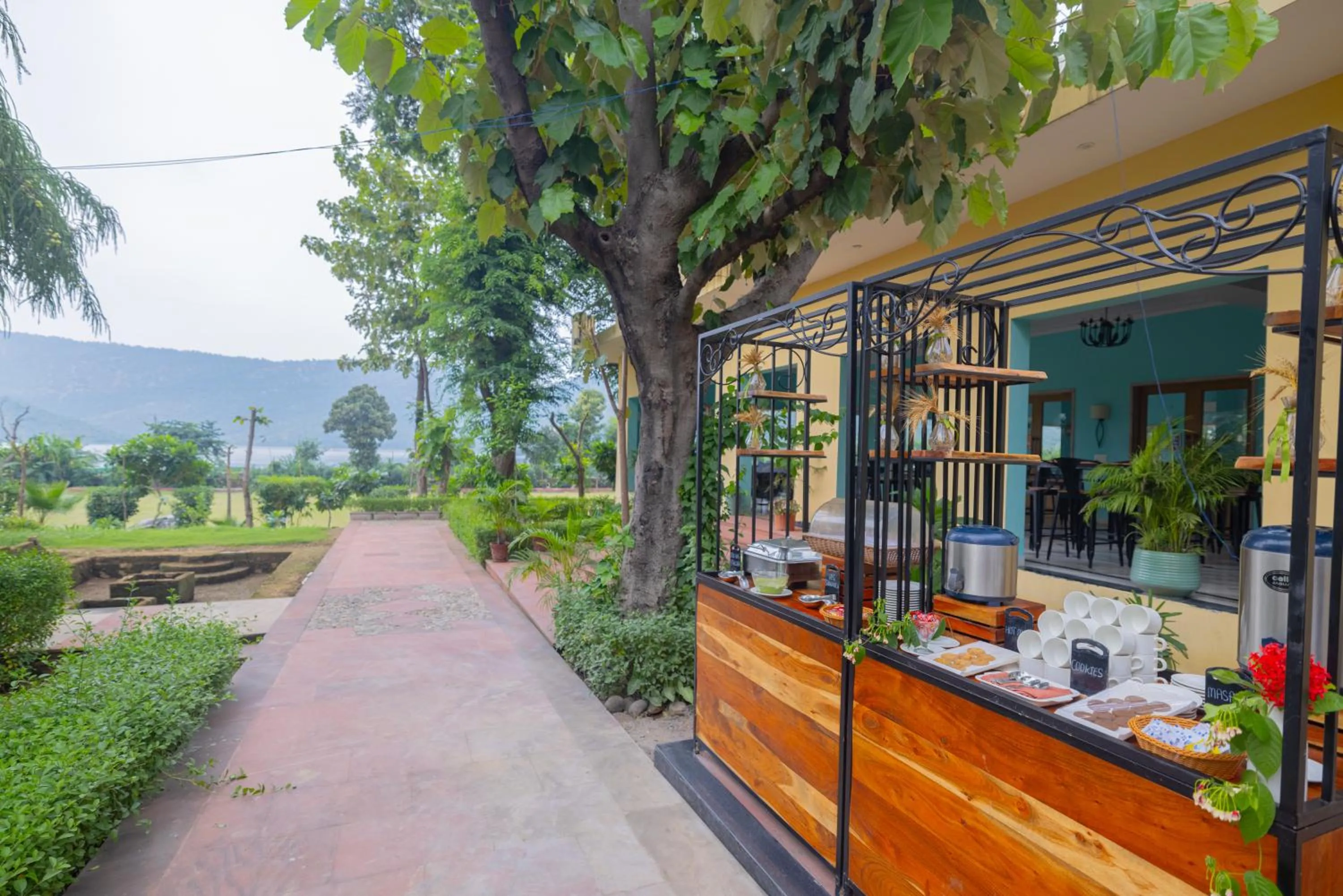 Food and drinks in Ratan Villas Sariska