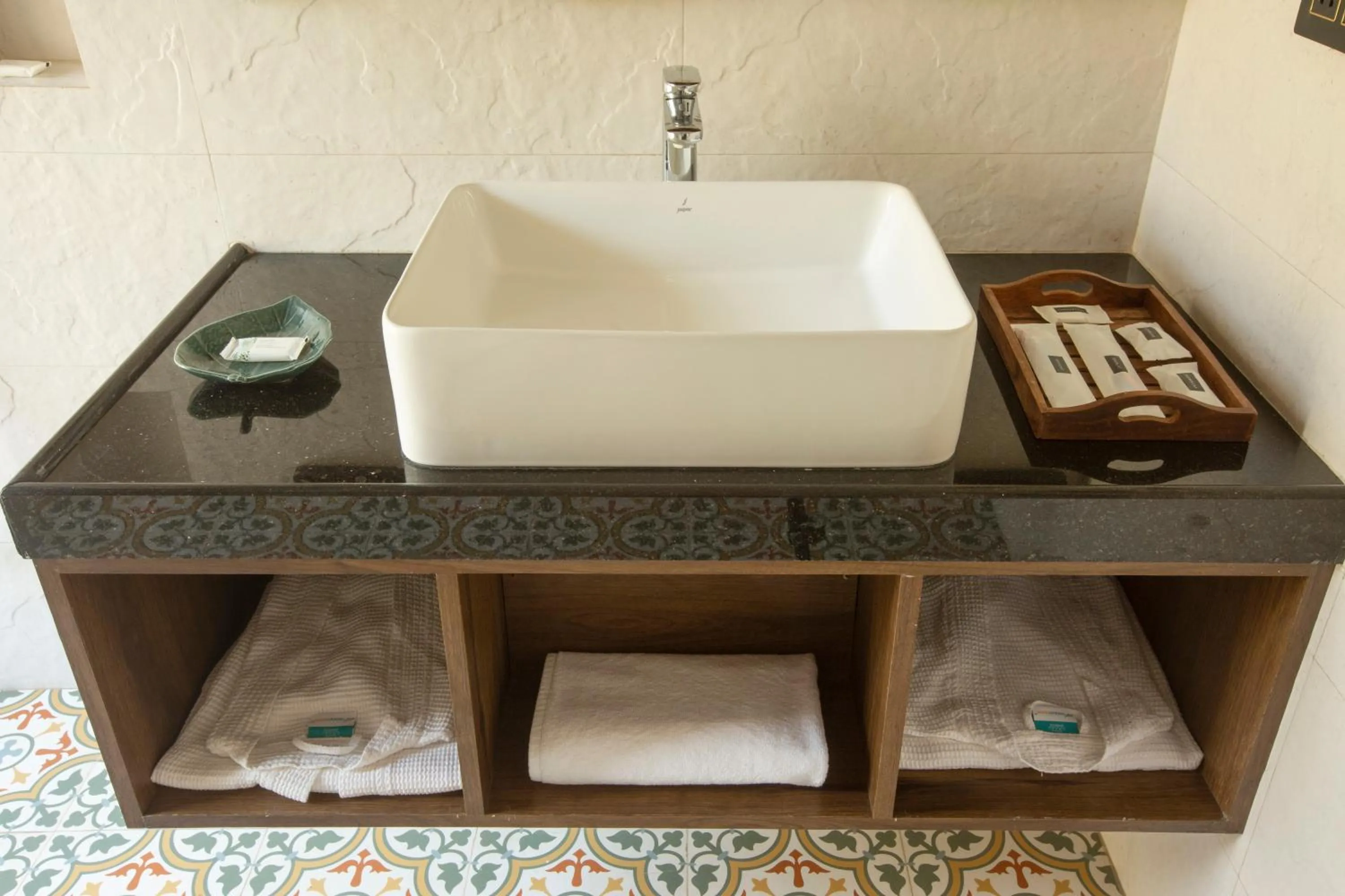 Bathroom in Ratan Villas Sariska