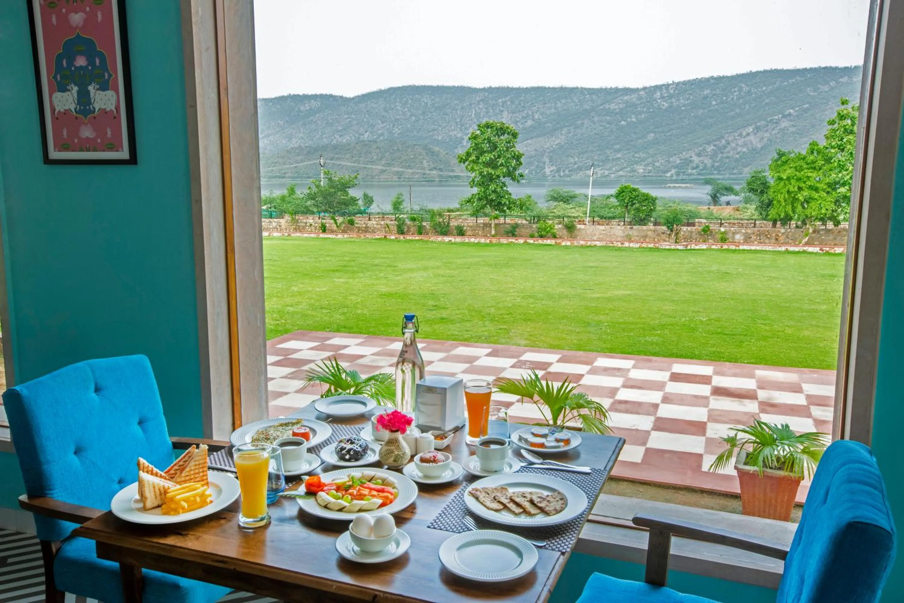 Dining area in Ratan Villas Sariska