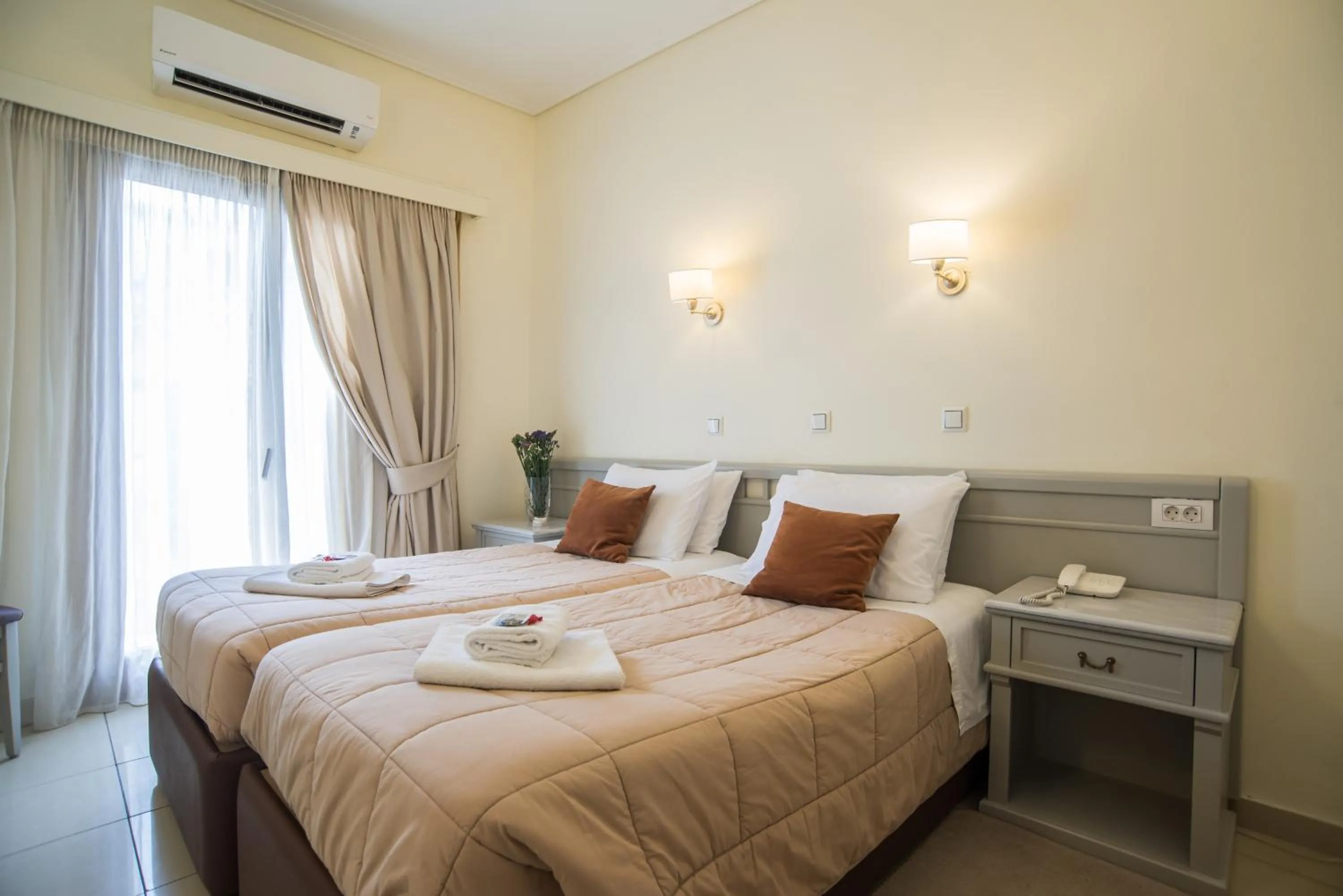 Bed in Parnassos Delphi Hotel