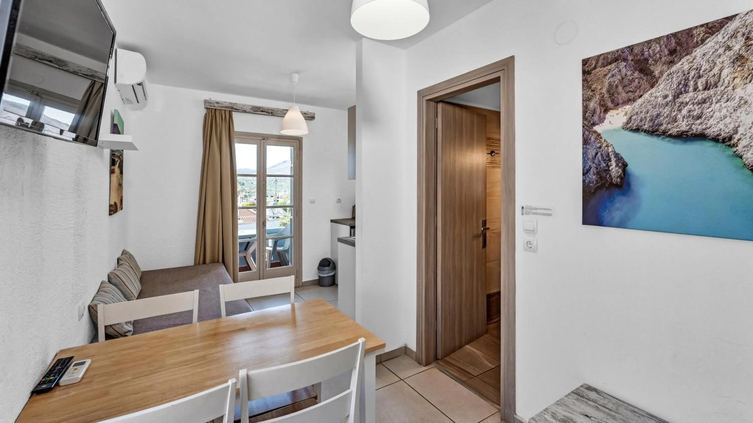 Dining area in Erato Hotel