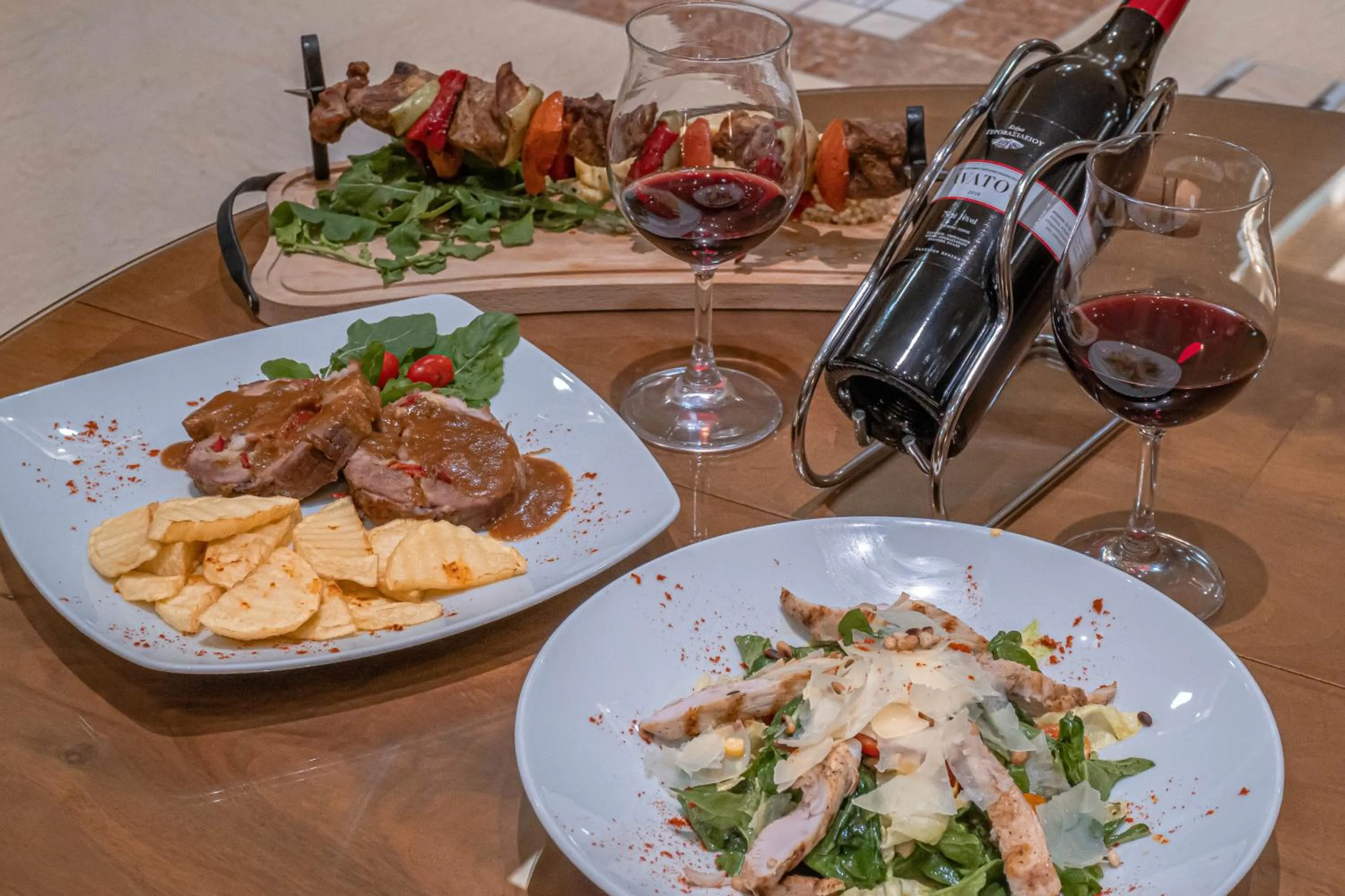 Restaurant/places to eat in Ambassador Hotel Thessaloniki