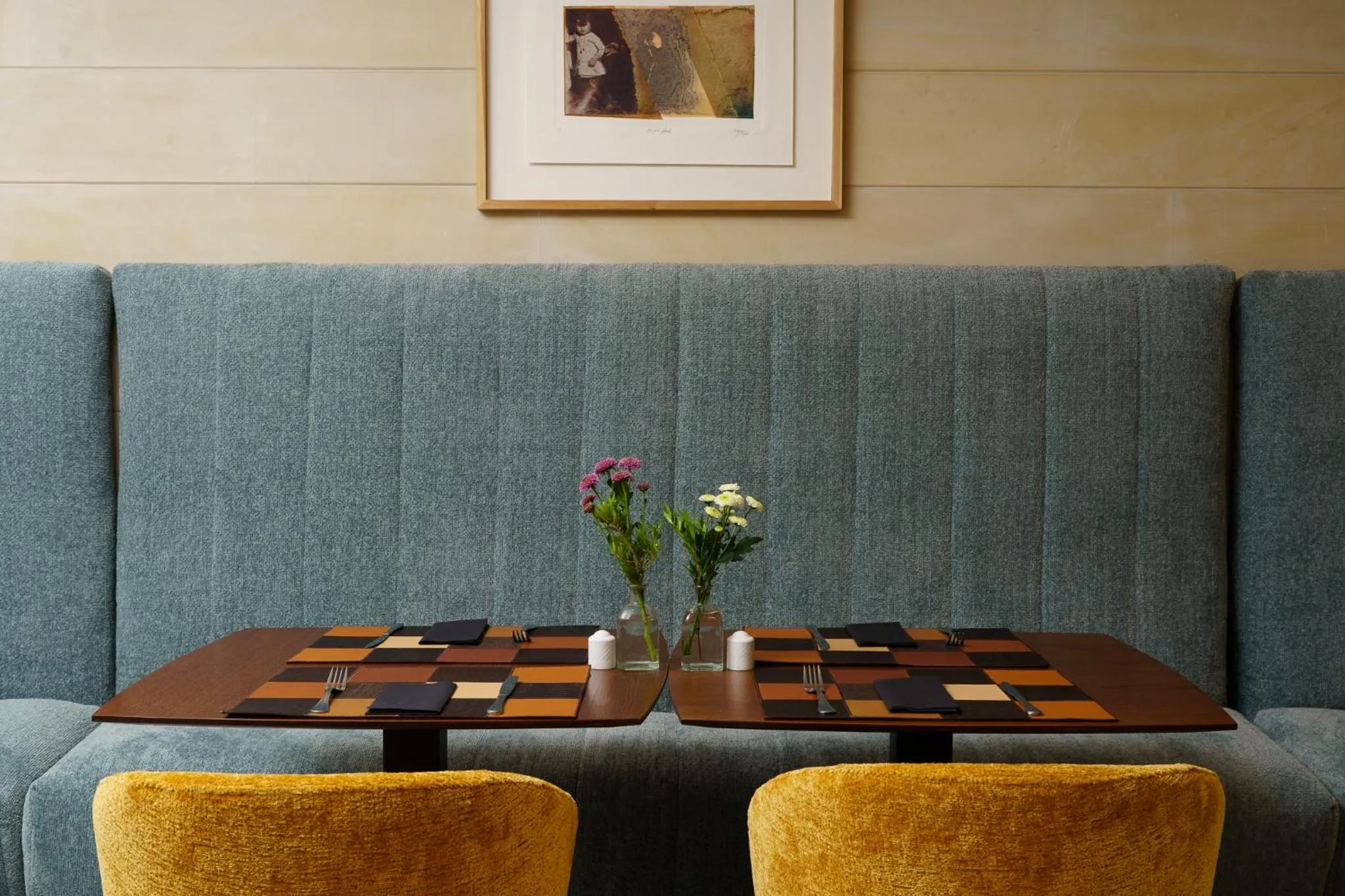 Restaurant/places to eat in Athenaeum Eridanus Luxury Hotel